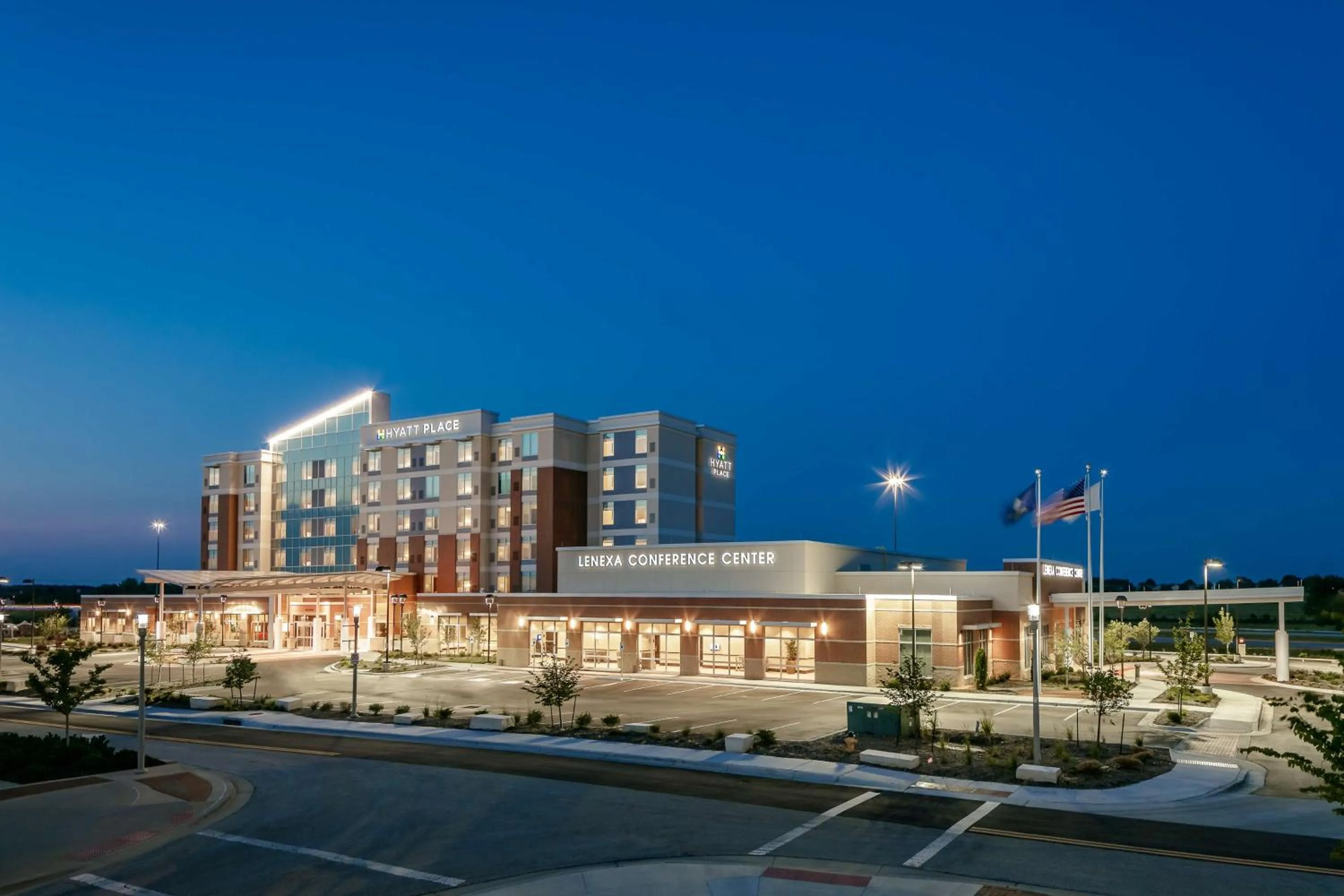 Property building in Hyatt Place Kansas City Lenexa City Center