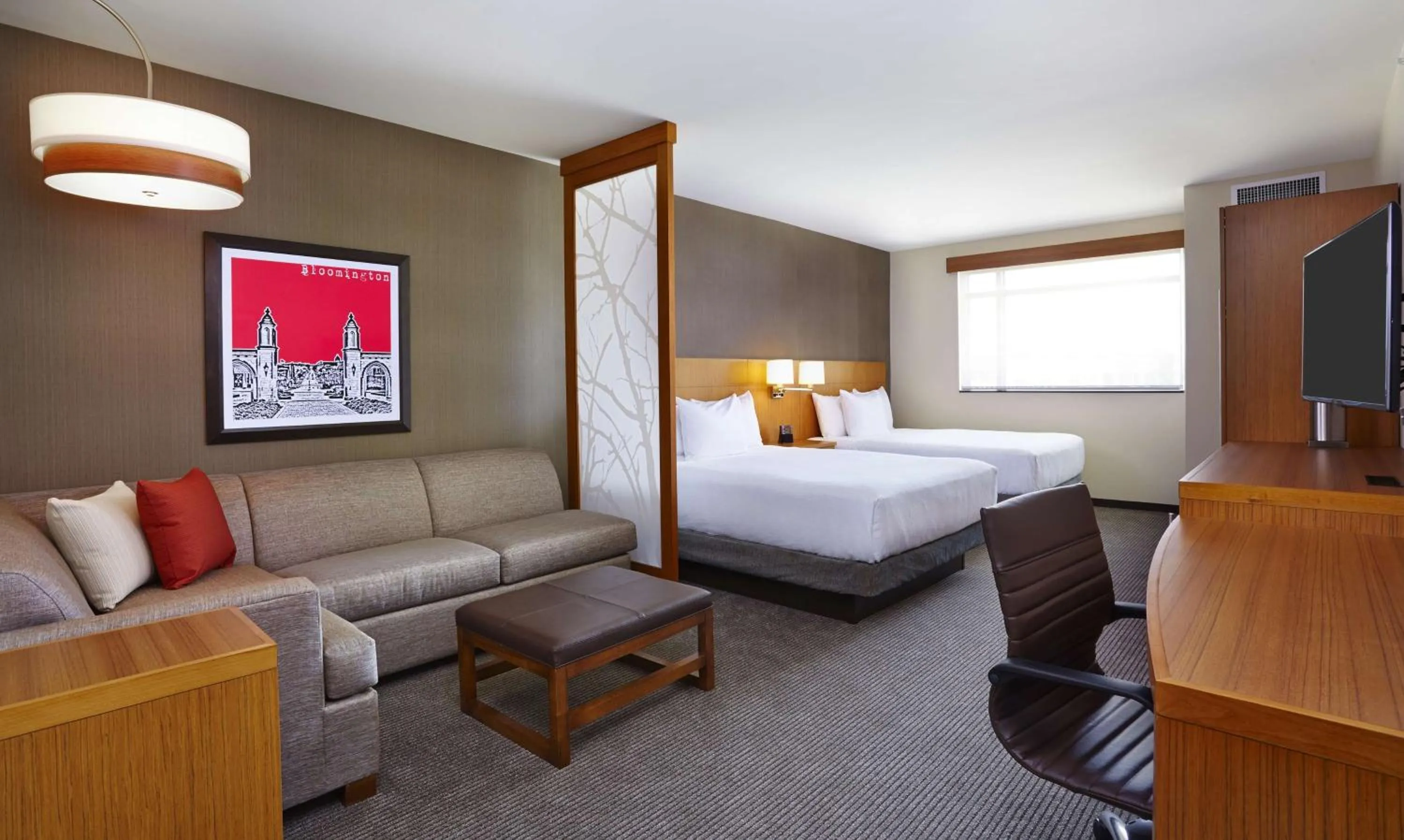 Photo of the whole room, Bed in Hyatt Place Bloomington Indiana