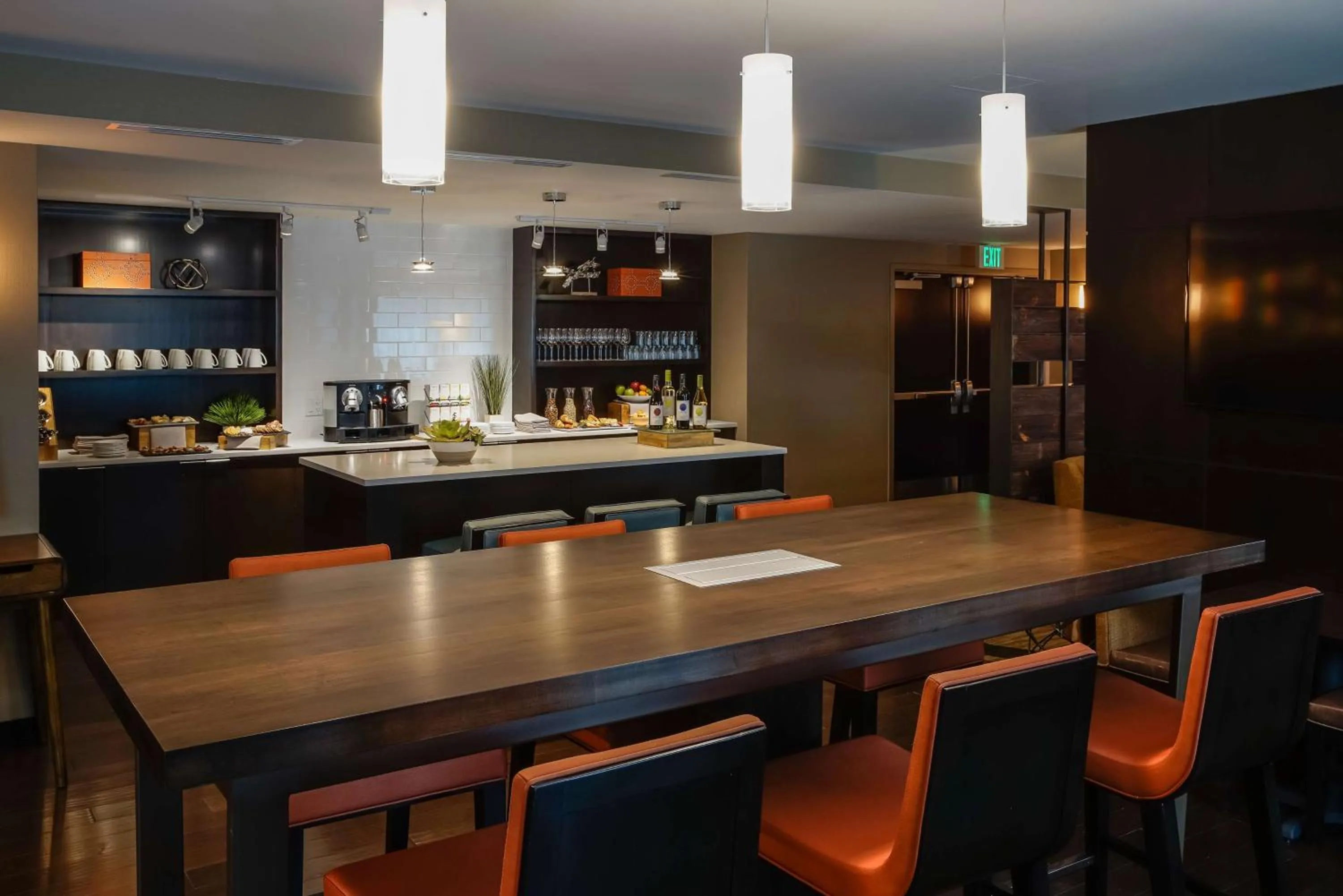 Lounge or bar in Hyatt Regency Aurora-Denver Conference Center
