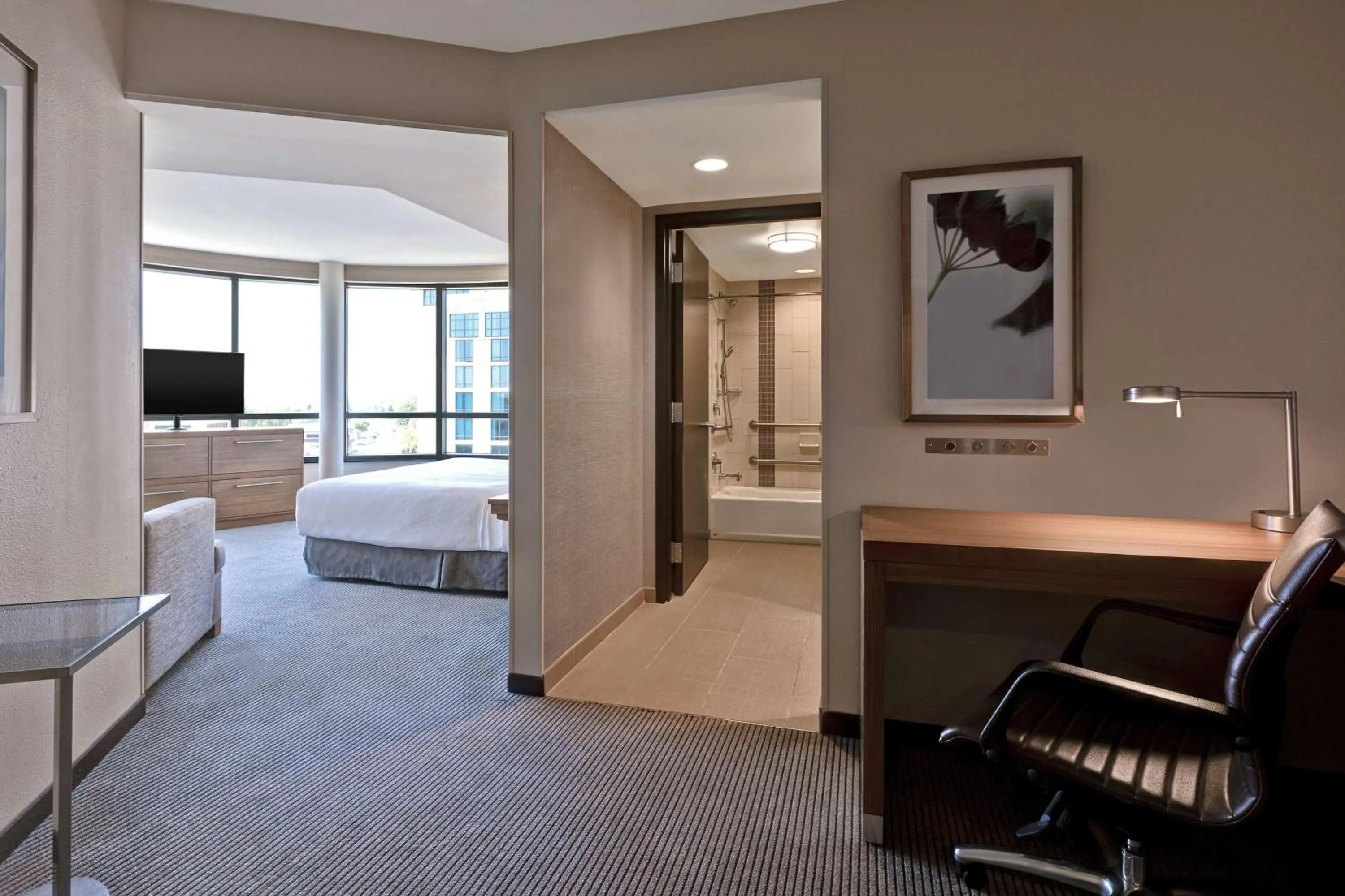 Bedroom, Bed in Hyatt Place Bloomington / Normal