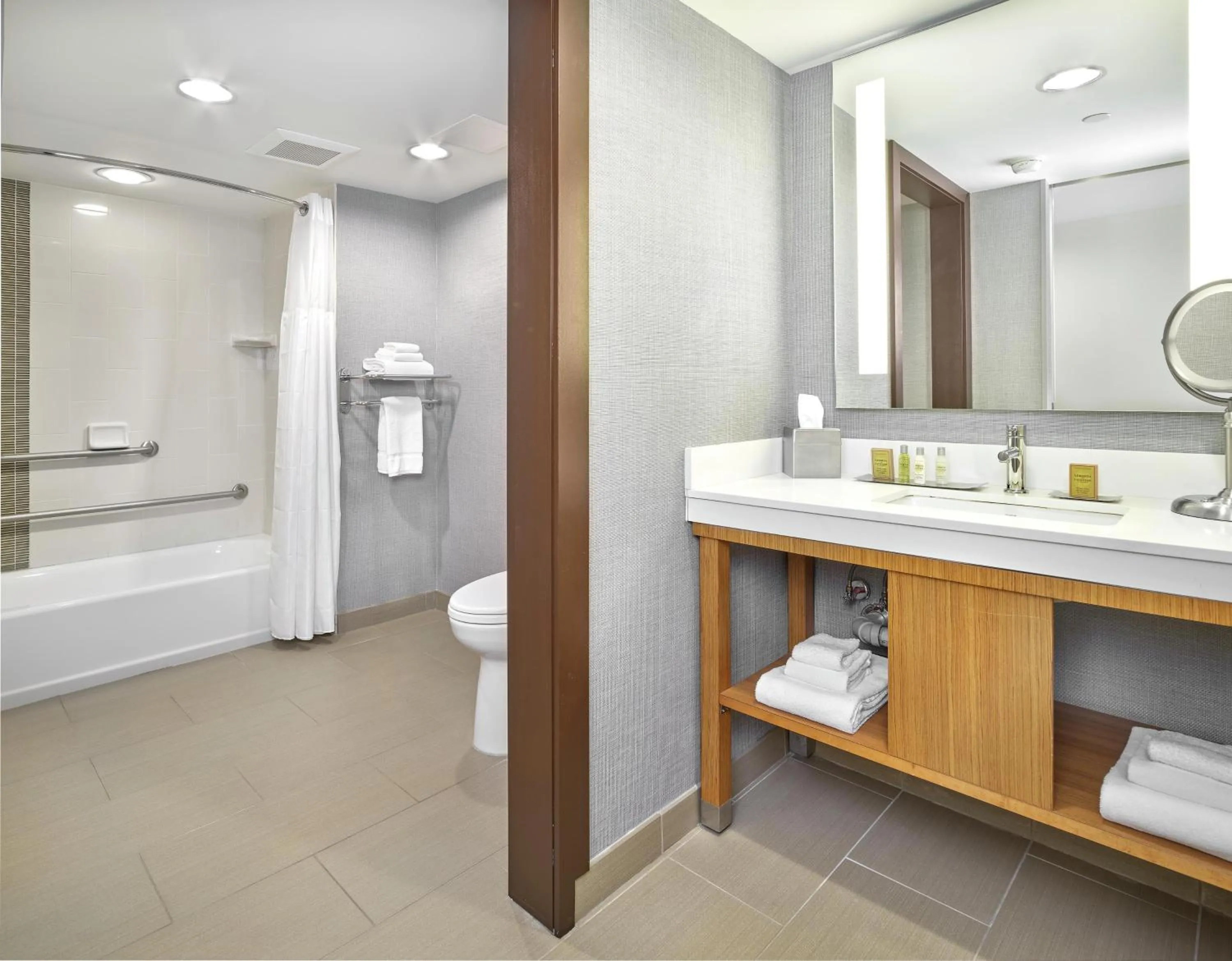 Bathroom in DoubleTree by Hilton Edmonton Downtown