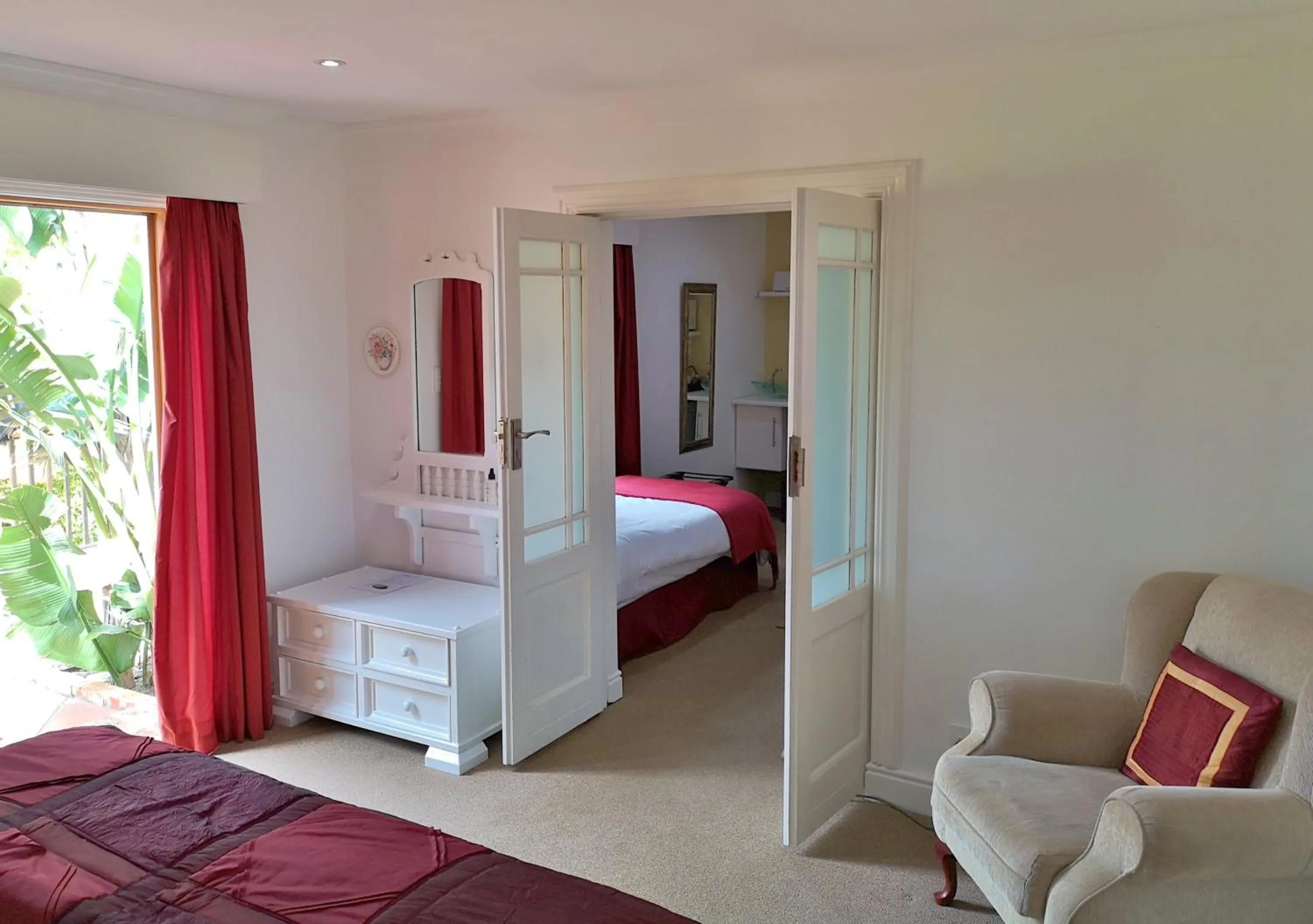 Bedroom, Bed in Val d'Or Estate