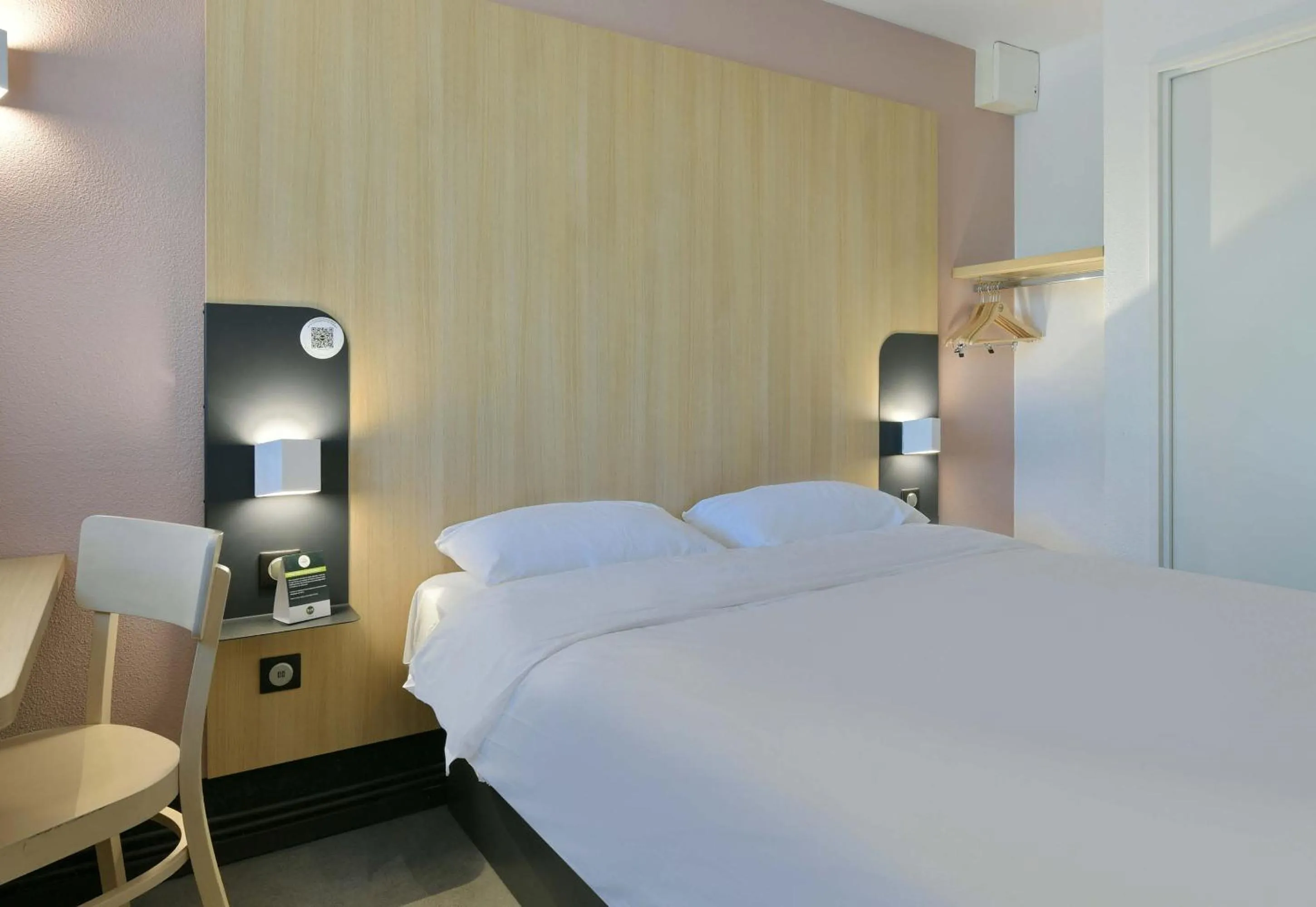 Bedroom, Bed in B&B HOTEL Le Mans Nord 2