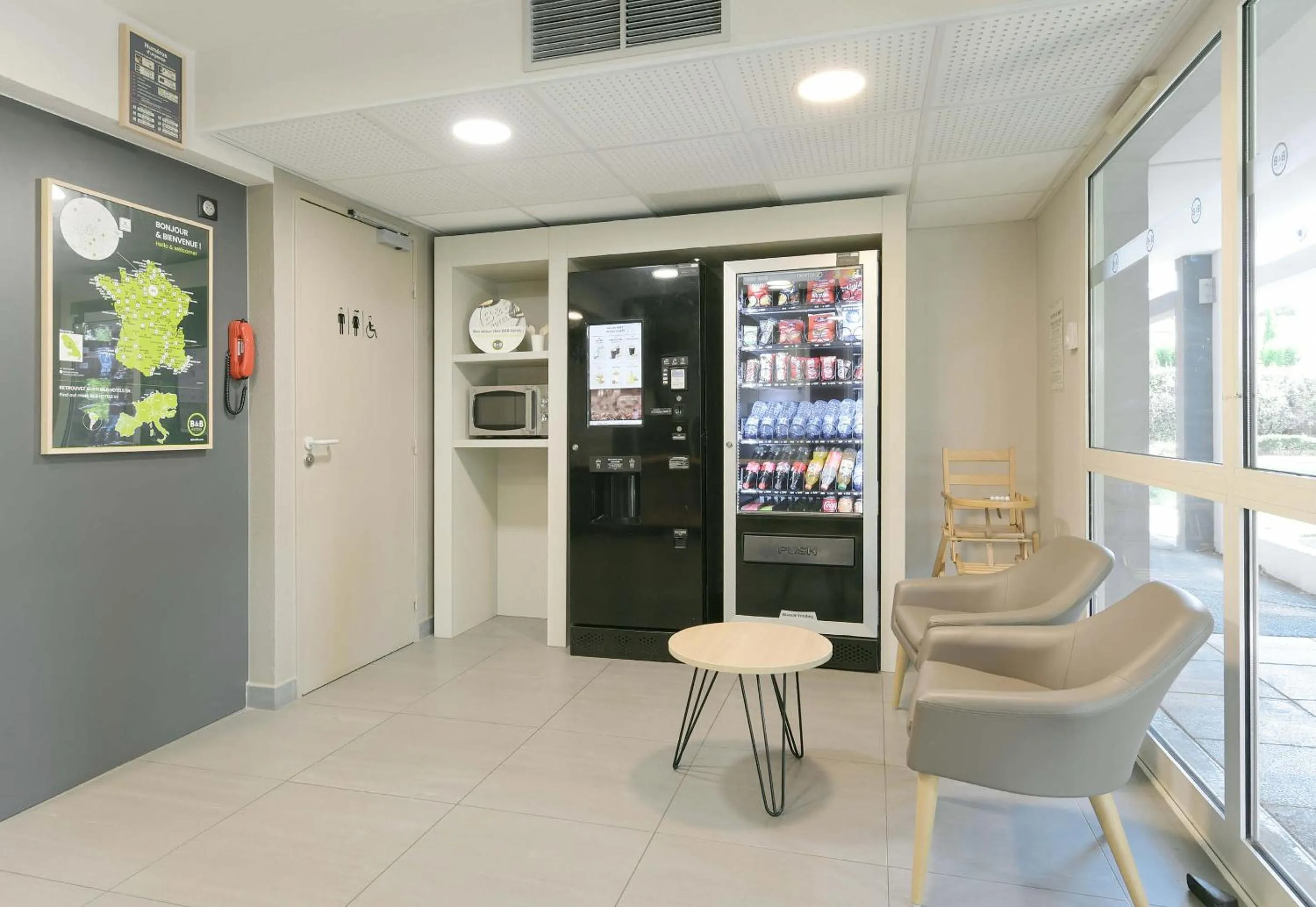 Lobby or reception in B&B HOTEL Le Mans Nord 2