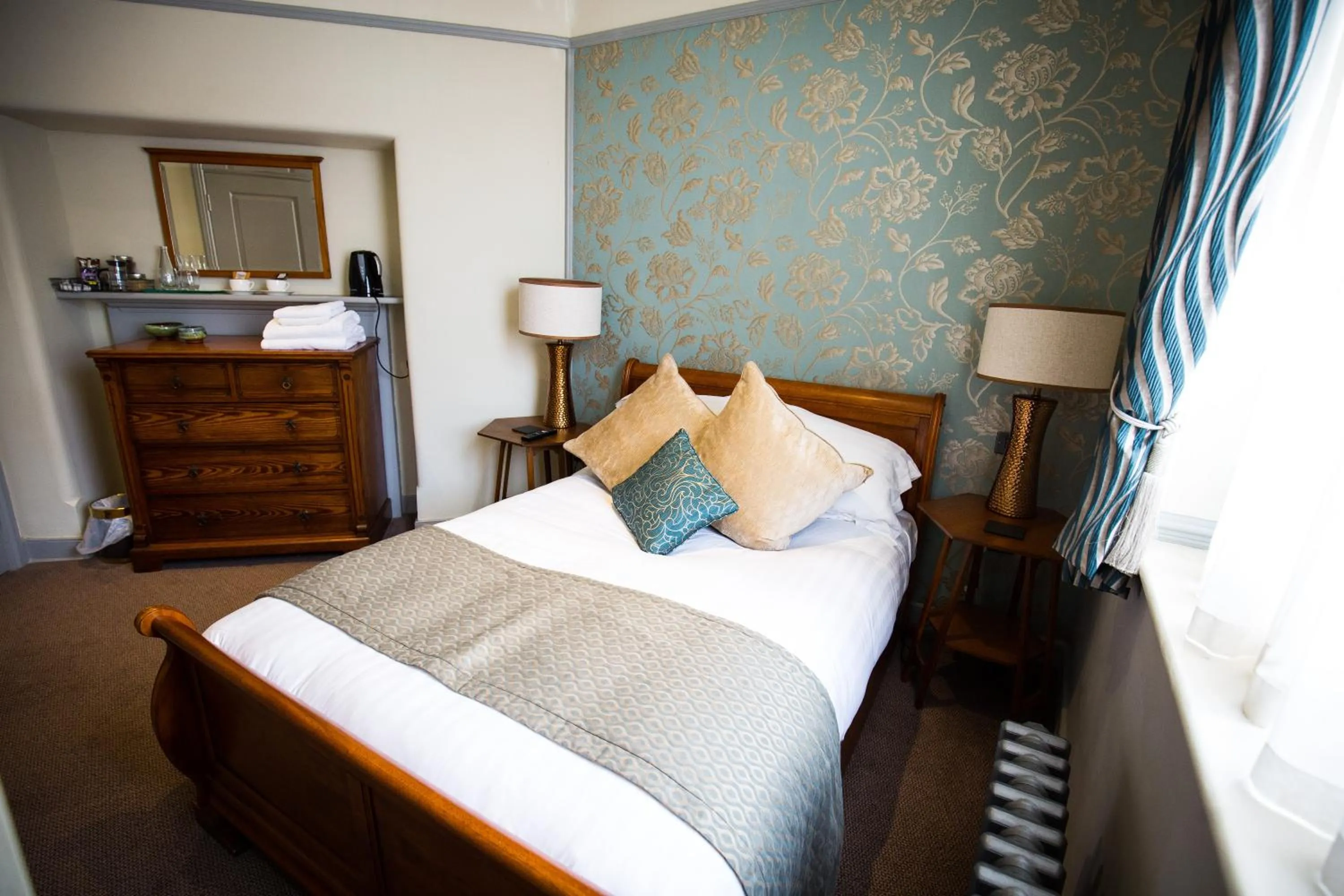 Bed in The Cardinals Hat