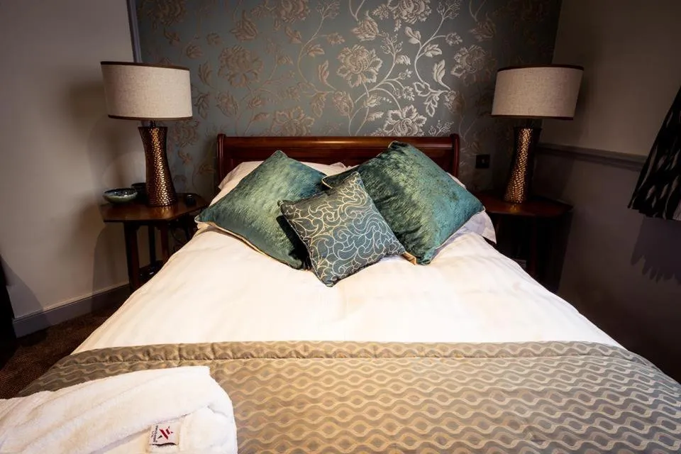 Bedroom, Bed in The Cardinals Hat