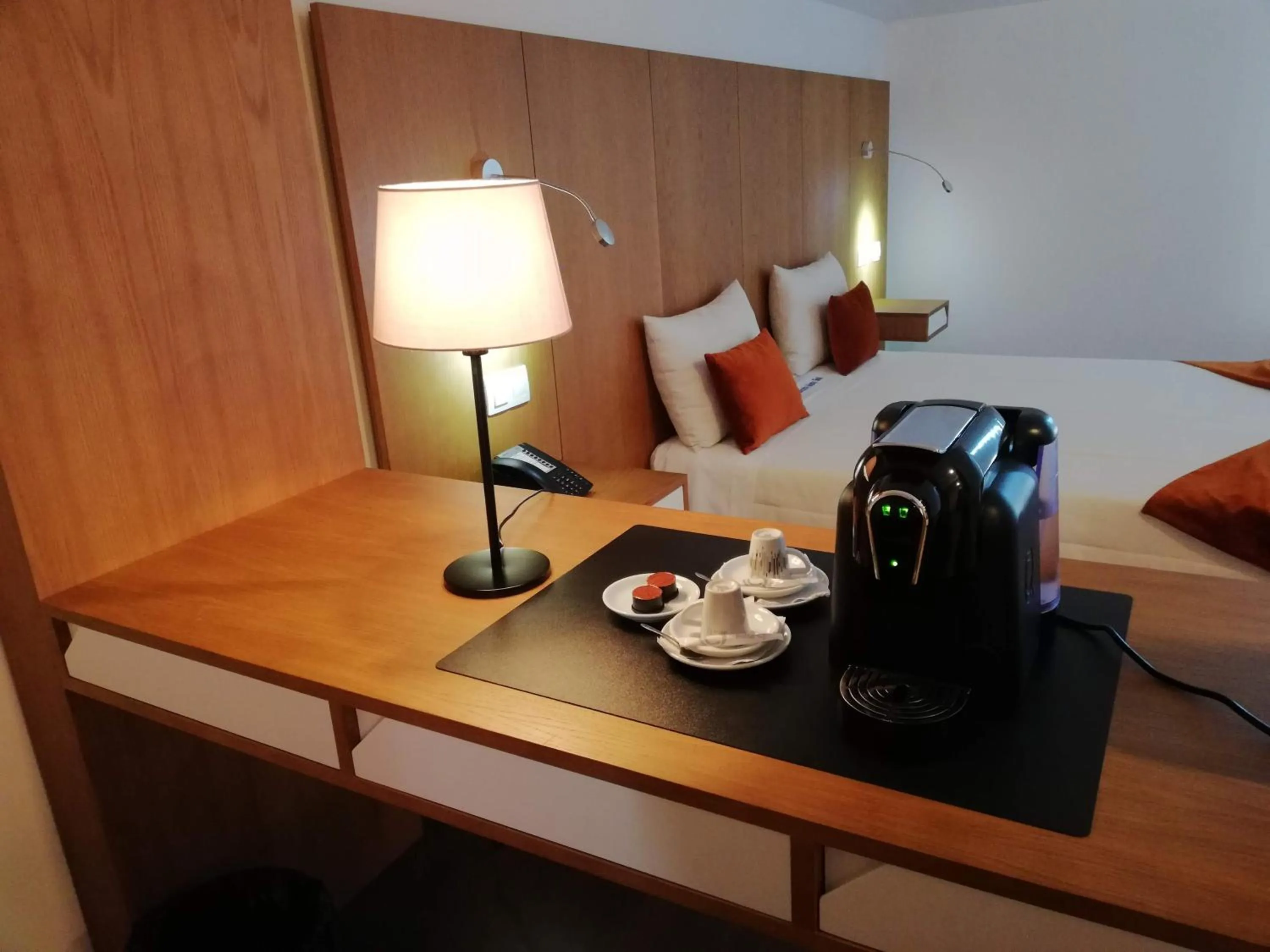 Coffee/tea facilities, Bed in Belmonte Sinai Hotel