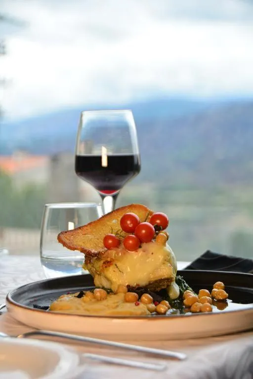 Restaurant/places to eat in Belmonte Sinai Hotel