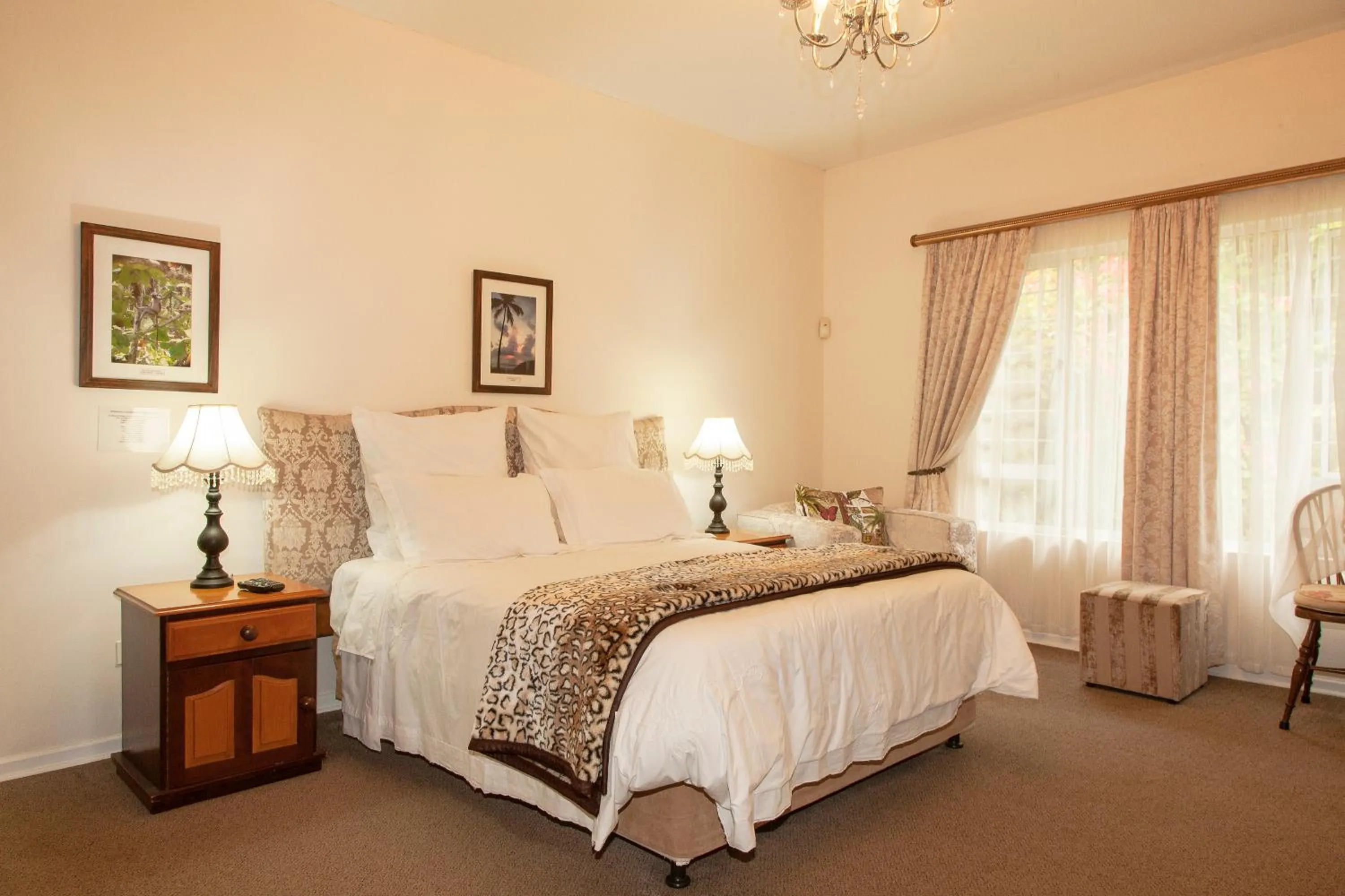 Bedroom, Bed in York House Guest House