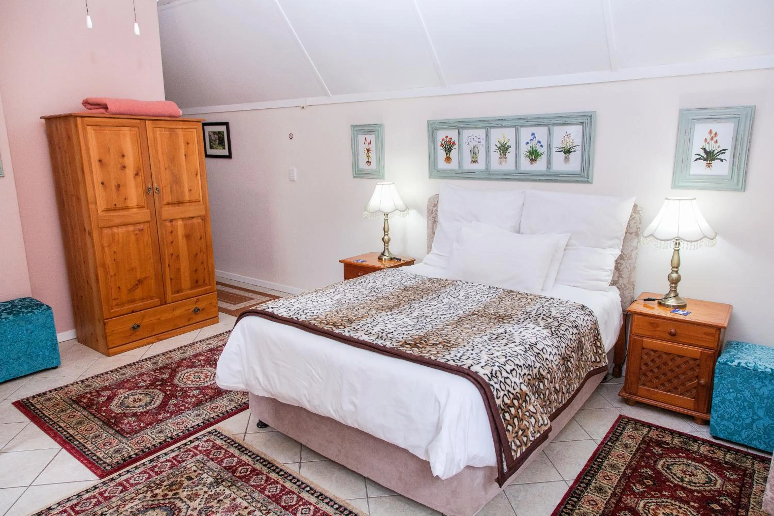 Bedroom, Bed in York House Guest House