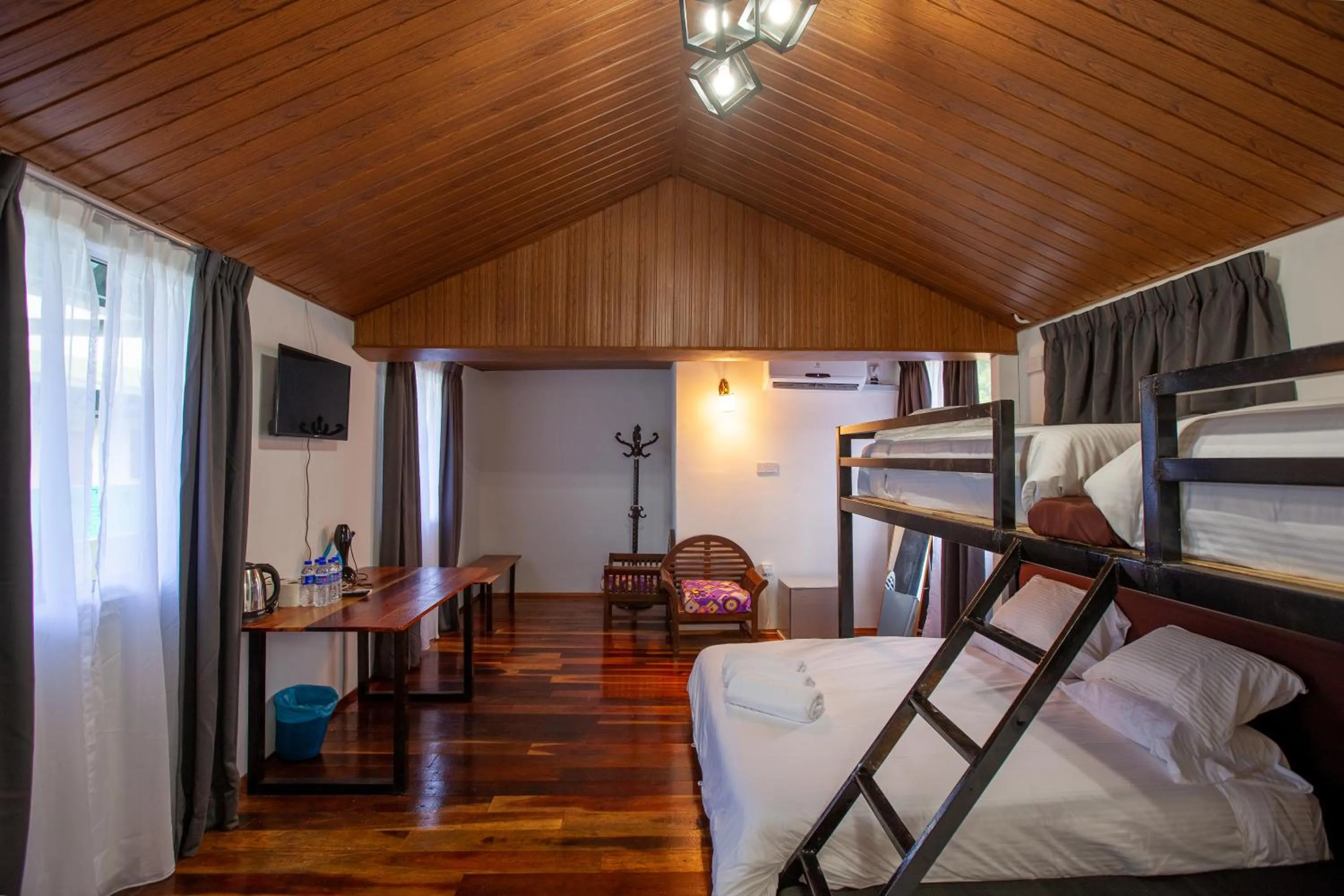 Photo of the whole room, Bed in Joe Fisherman Inn