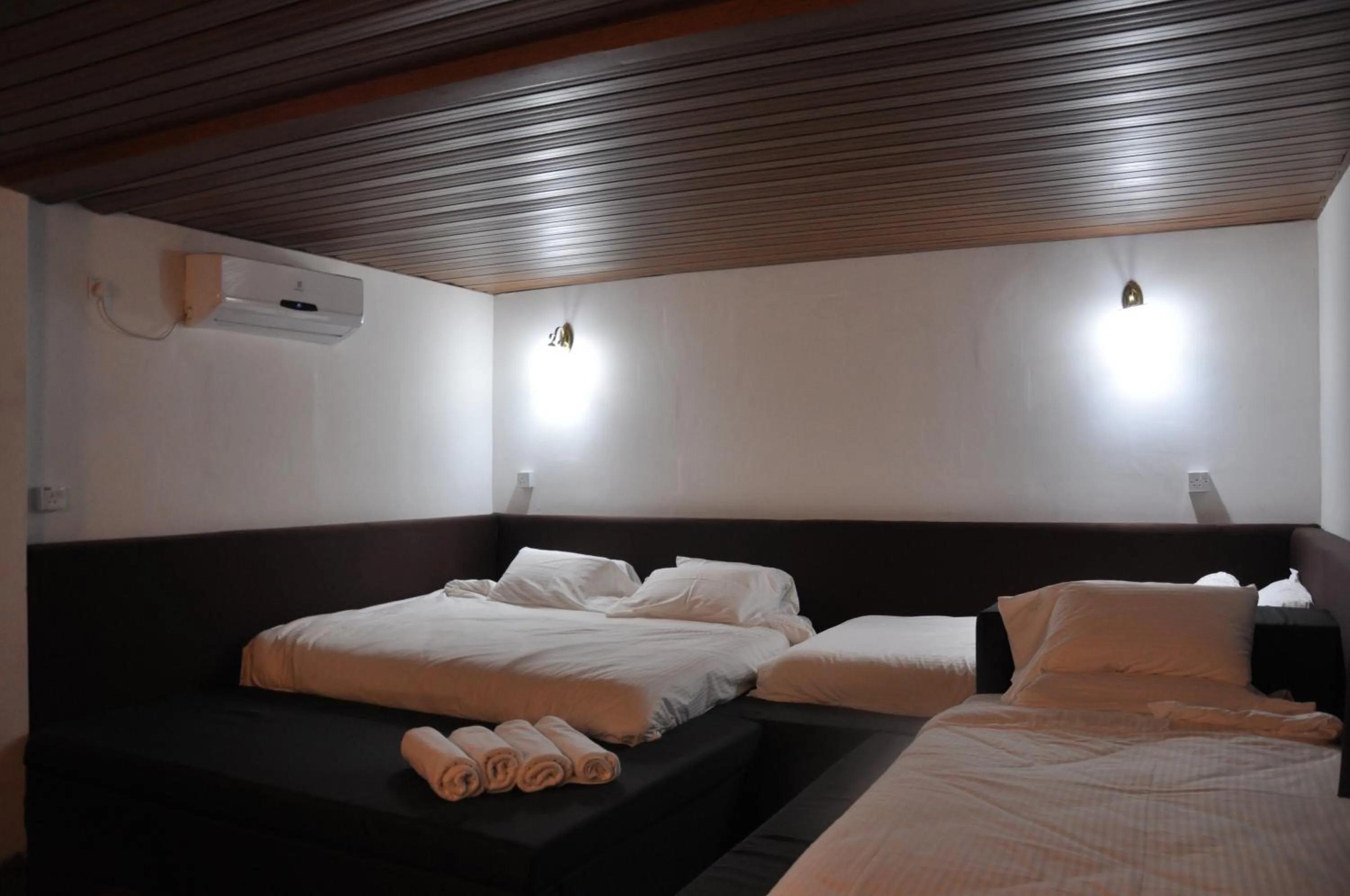 Photo of the whole room, Bed in Joe Fisherman Inn