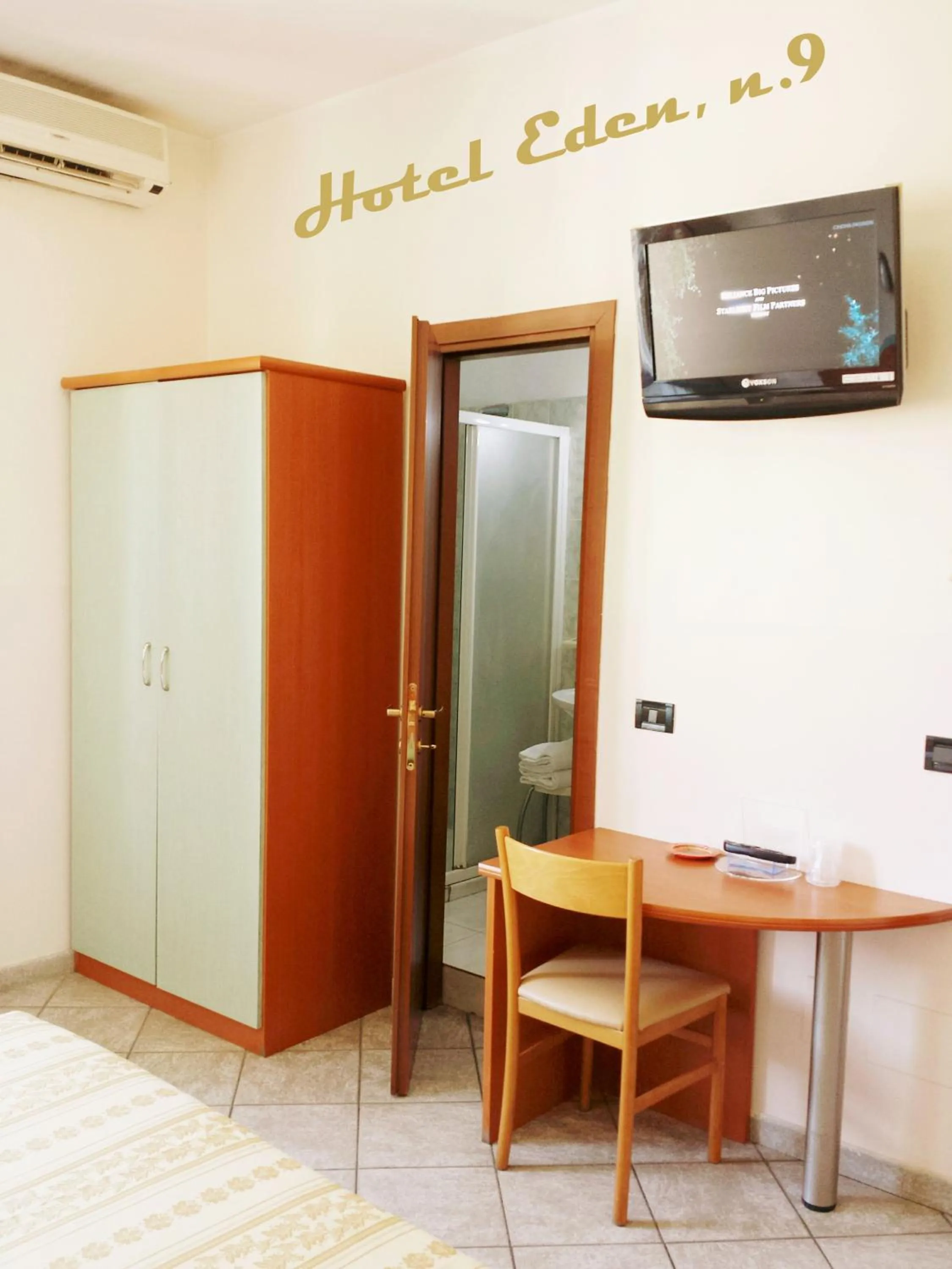 TV and multimedia in Hotel Eden