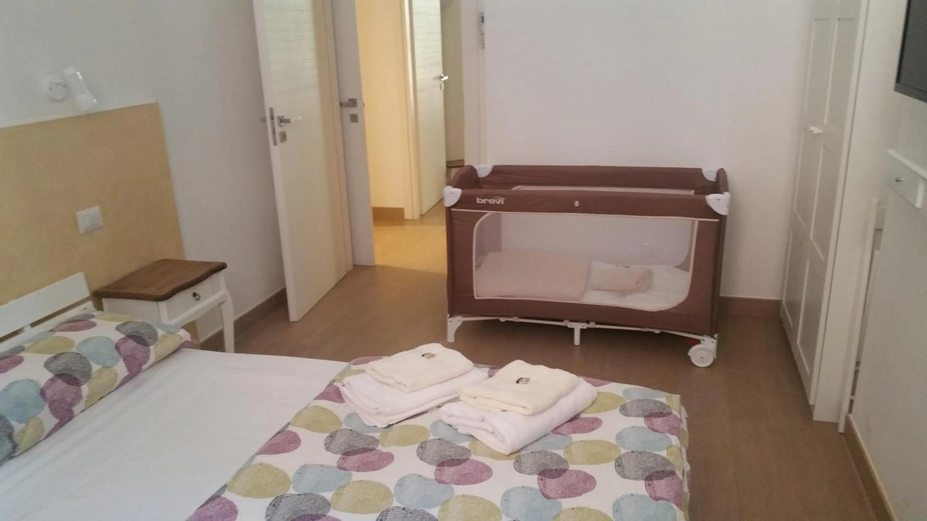 Photo of the whole room, Bed in La Casetta di Ely