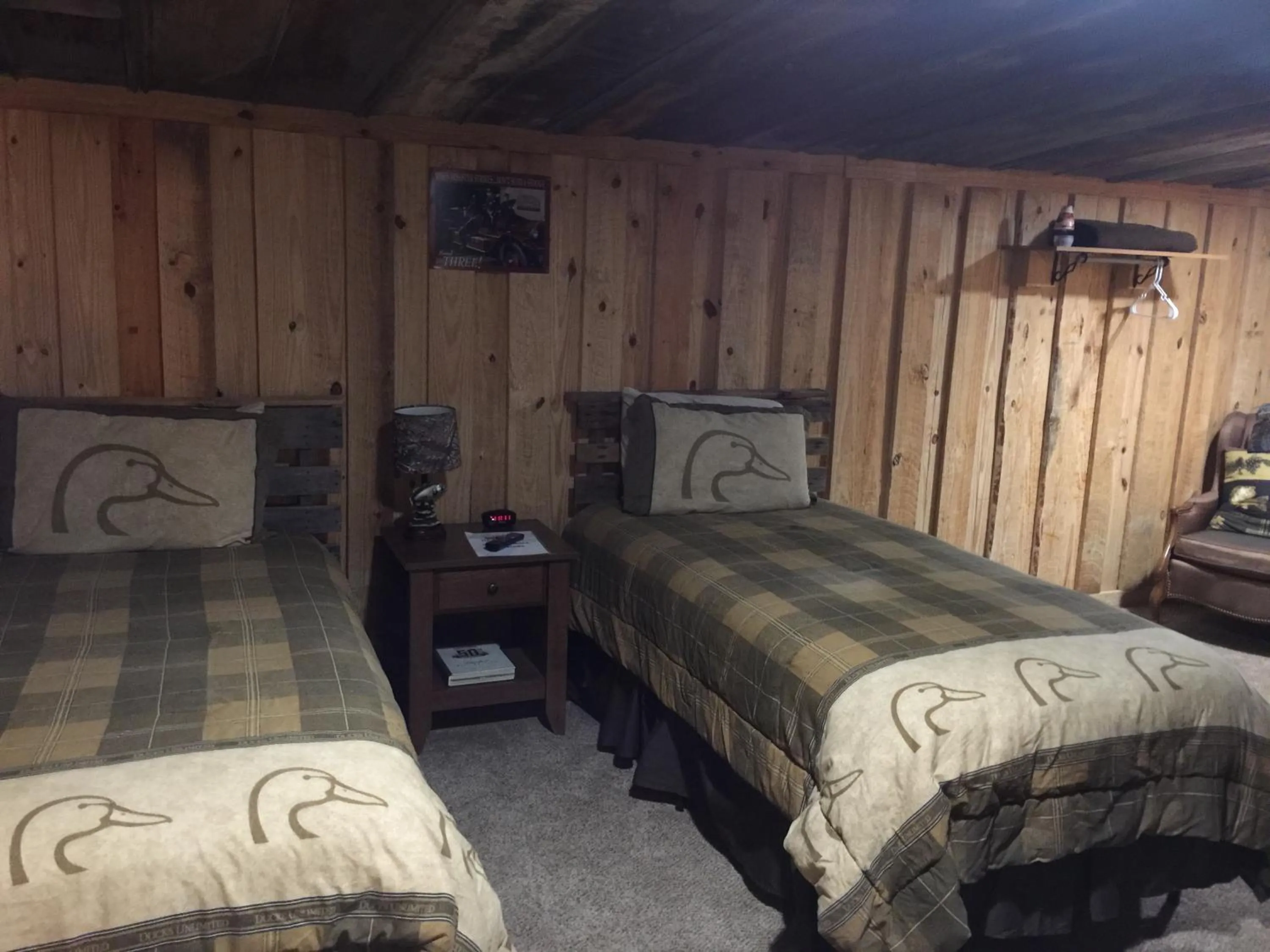 Bed in Red Fern Plantation Lodge