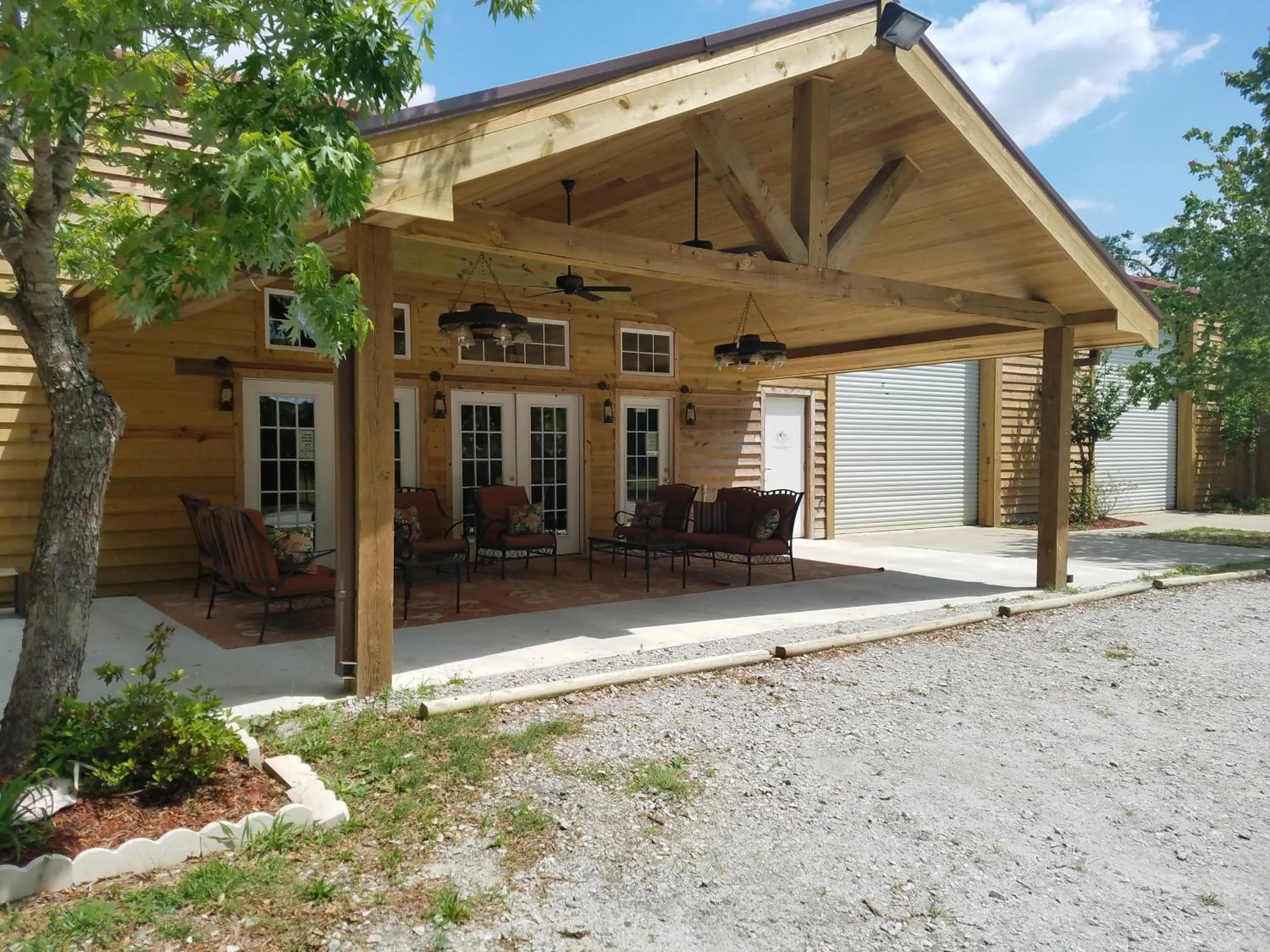 Patio in Red Fern Plantation Lodge