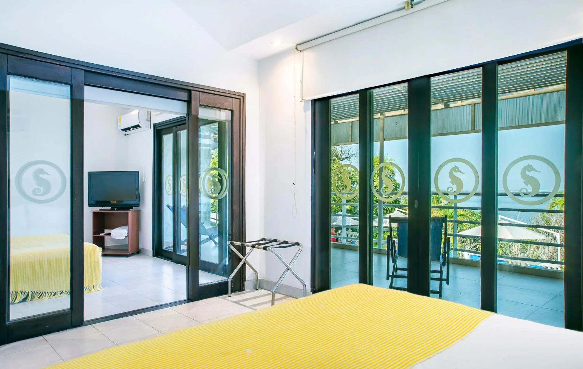 Three-Bedroom Villa in Santorini Casablanca