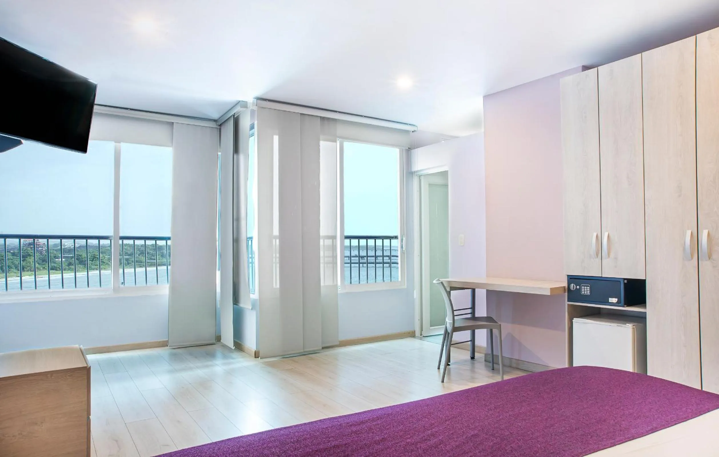 TV and multimedia, Bed in Santorini Casablanca