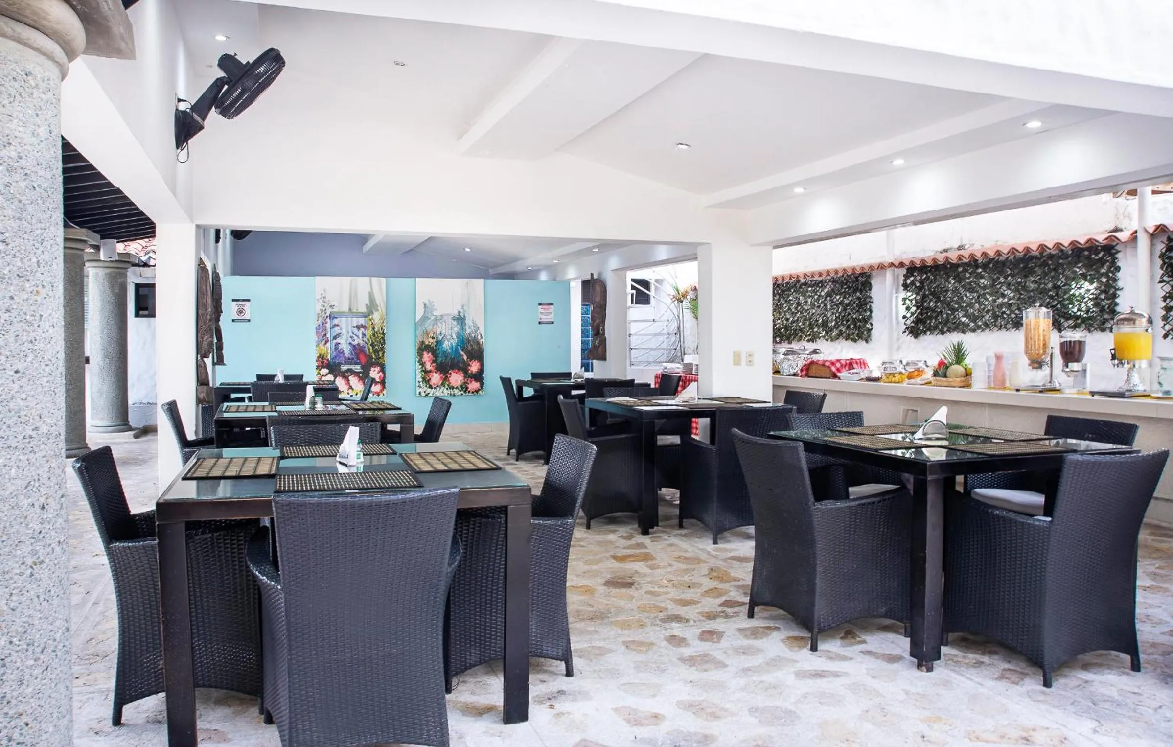 Restaurant/places to eat in Santorini Casablanca