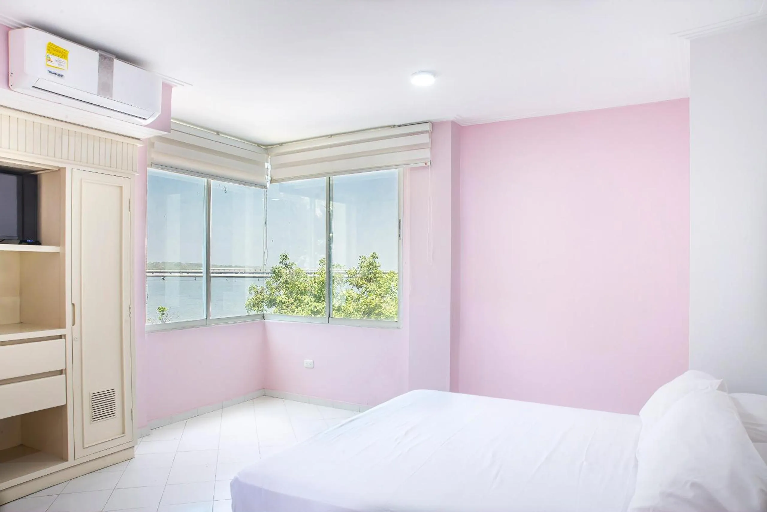 Bedroom, Bed in Santorini Casablanca