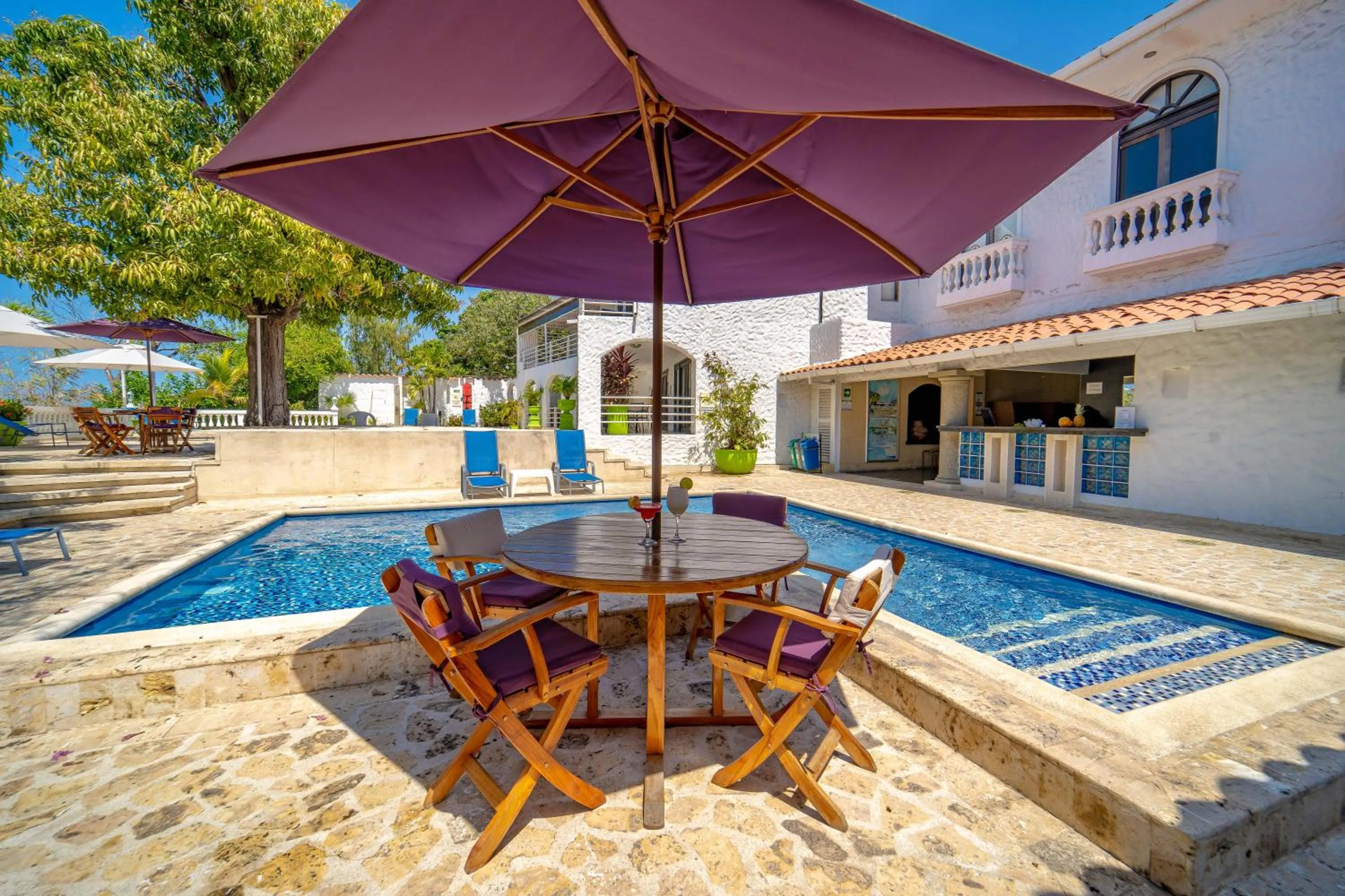 Swimming pool in Santorini Casablanca