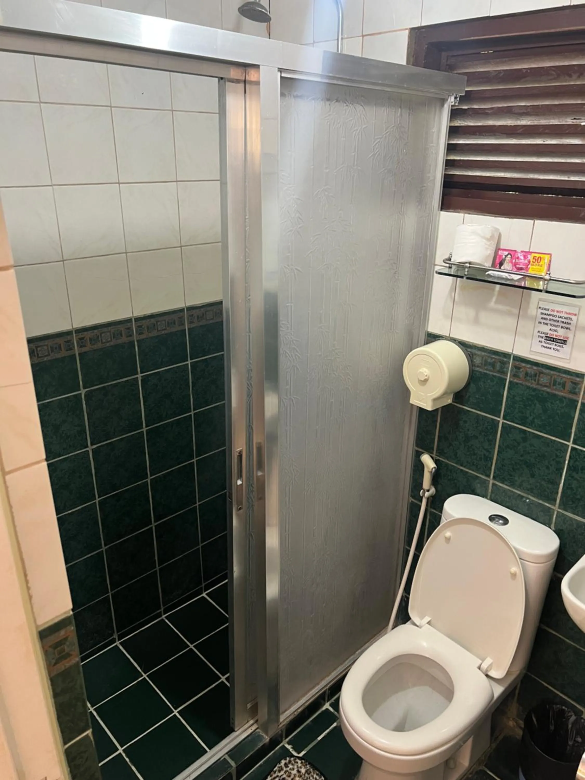 Shower in Marina Palawan Boutique Nature Resort