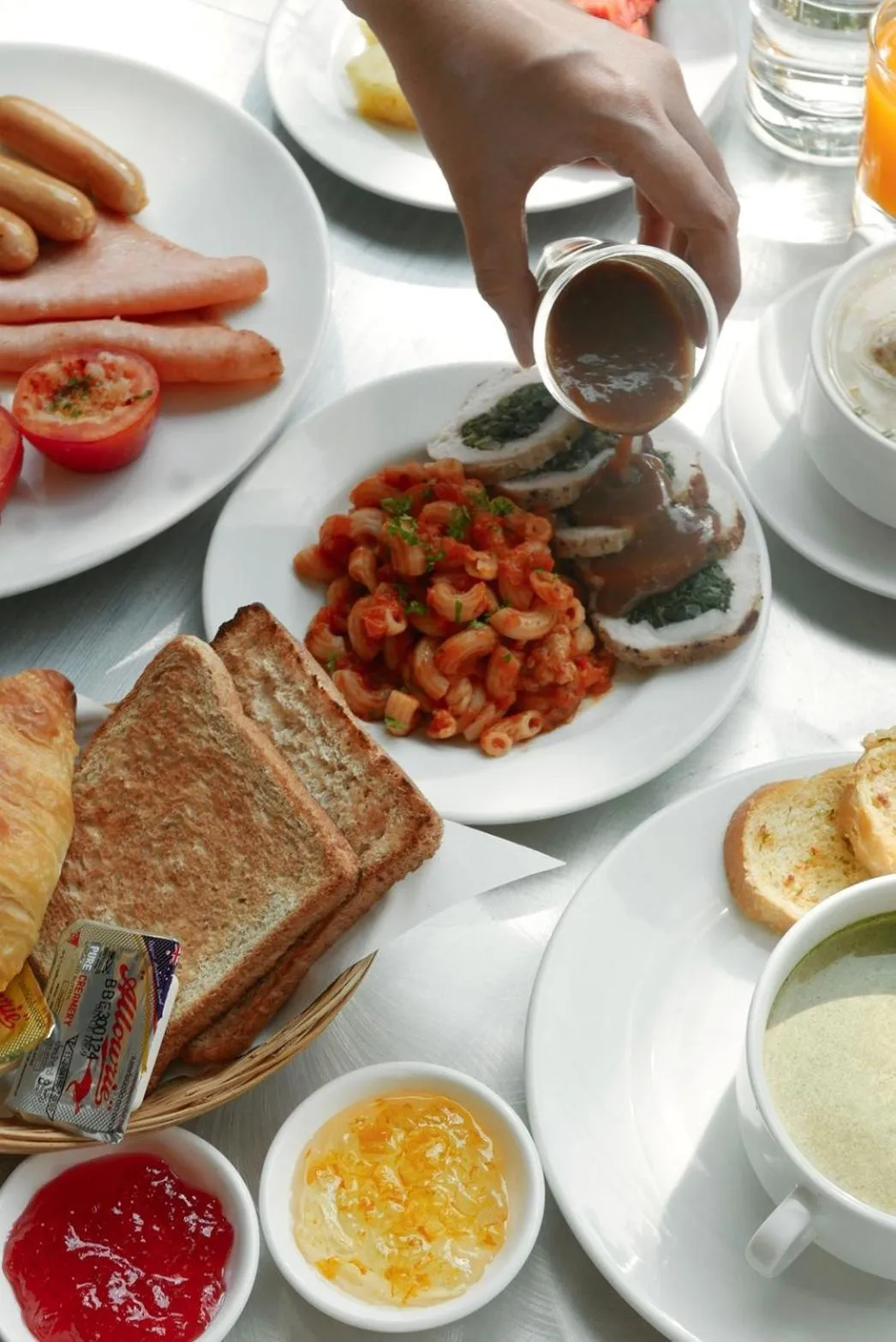 Breakfast in Le Tada Parkview Hotel