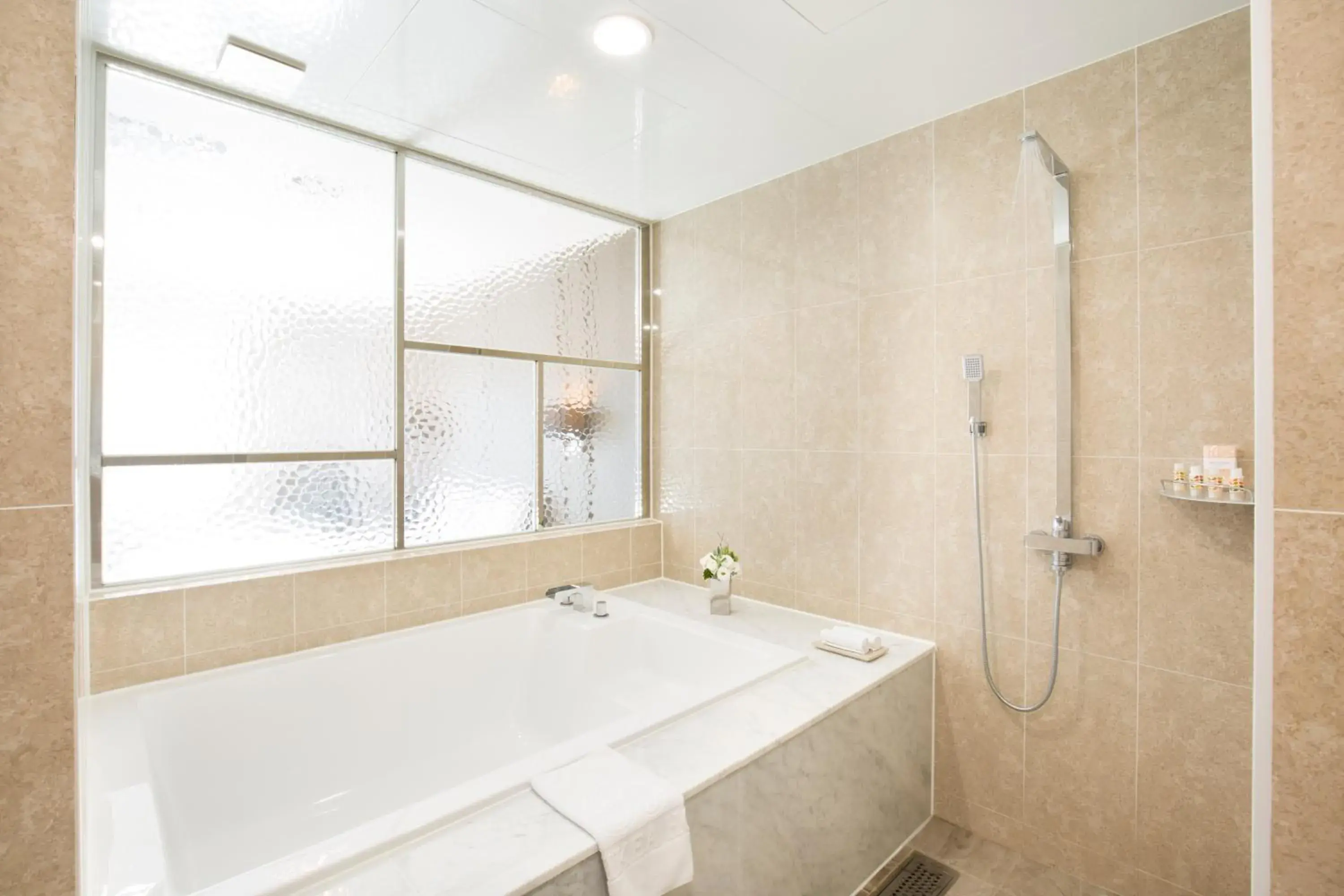 Premium Deluxe Double Room in Benikea Premier Hotel Haeundae Premium Deluxe Double Room in Benikea Premier Hotel Haeundae