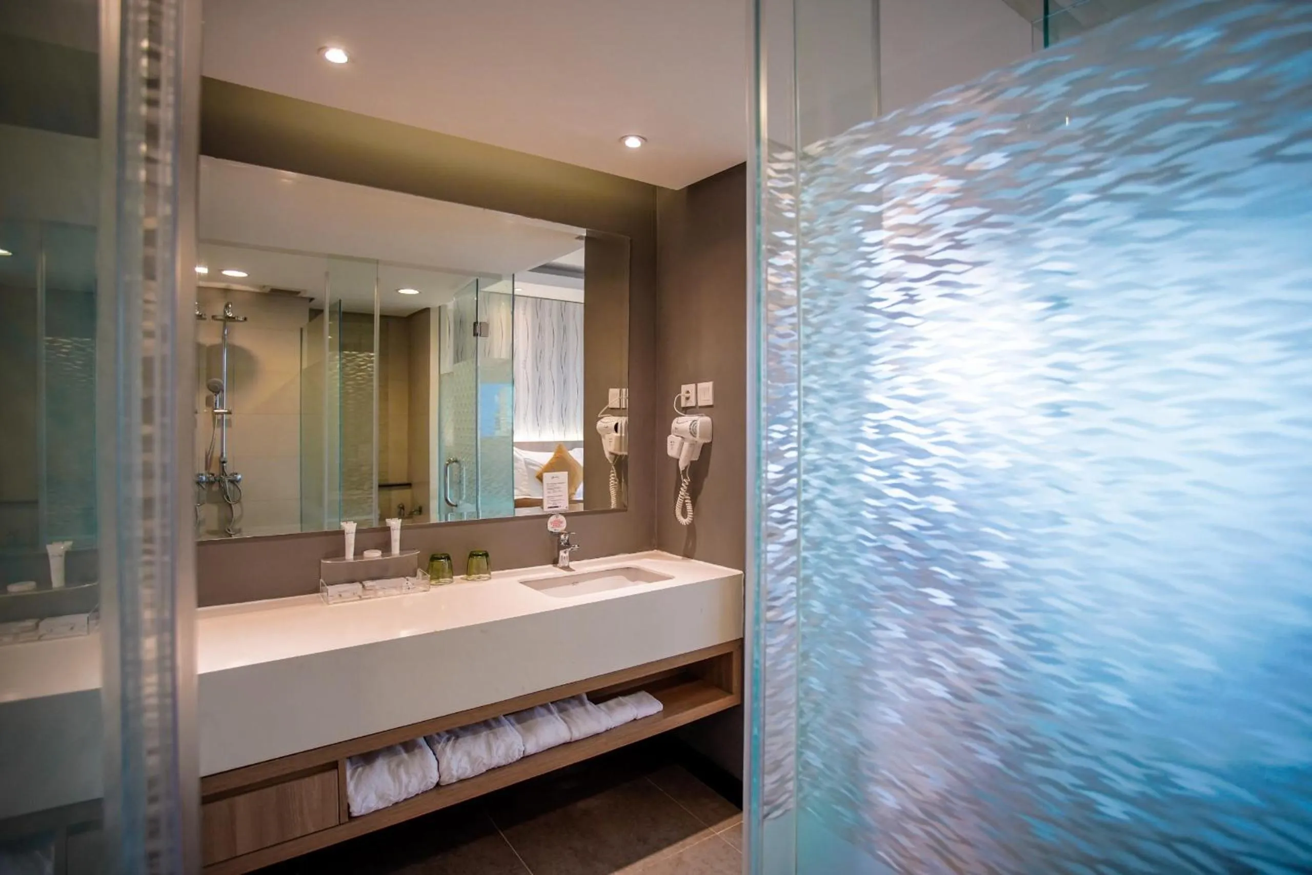 Bathroom in Vasaka Hotel Jakarta Managed by Dafam