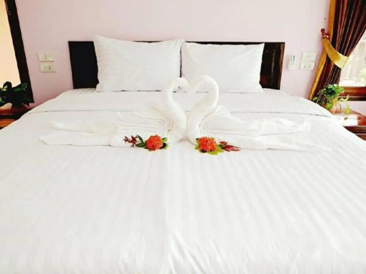Bed in Lanta Cottage - SHA Plus