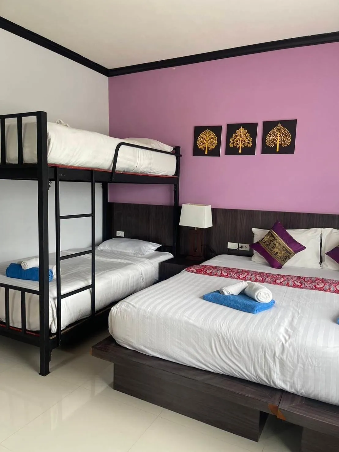 Bed in Lanta Lapaya Resort