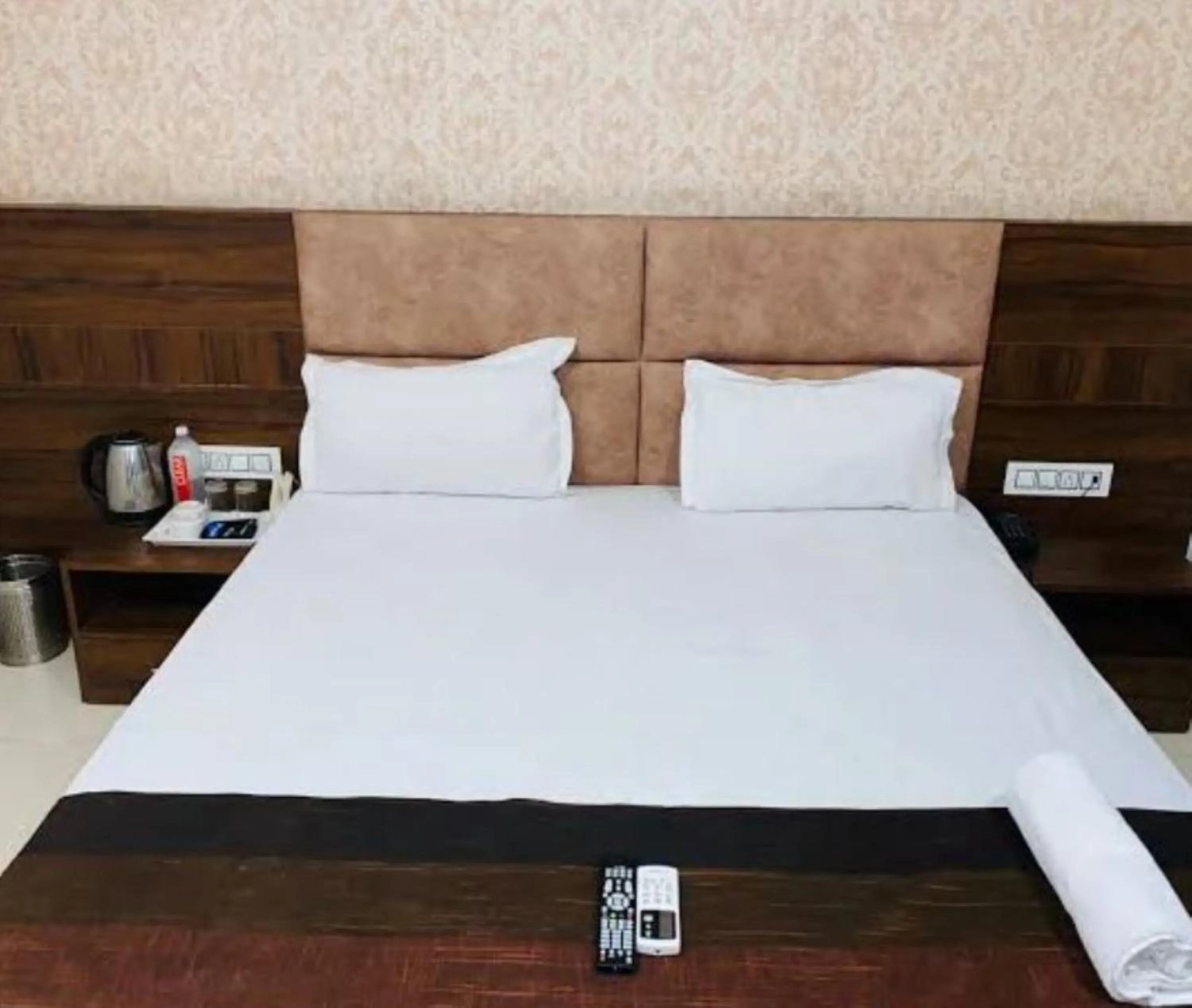 Bed in Hotel J-K Residency Amritsar