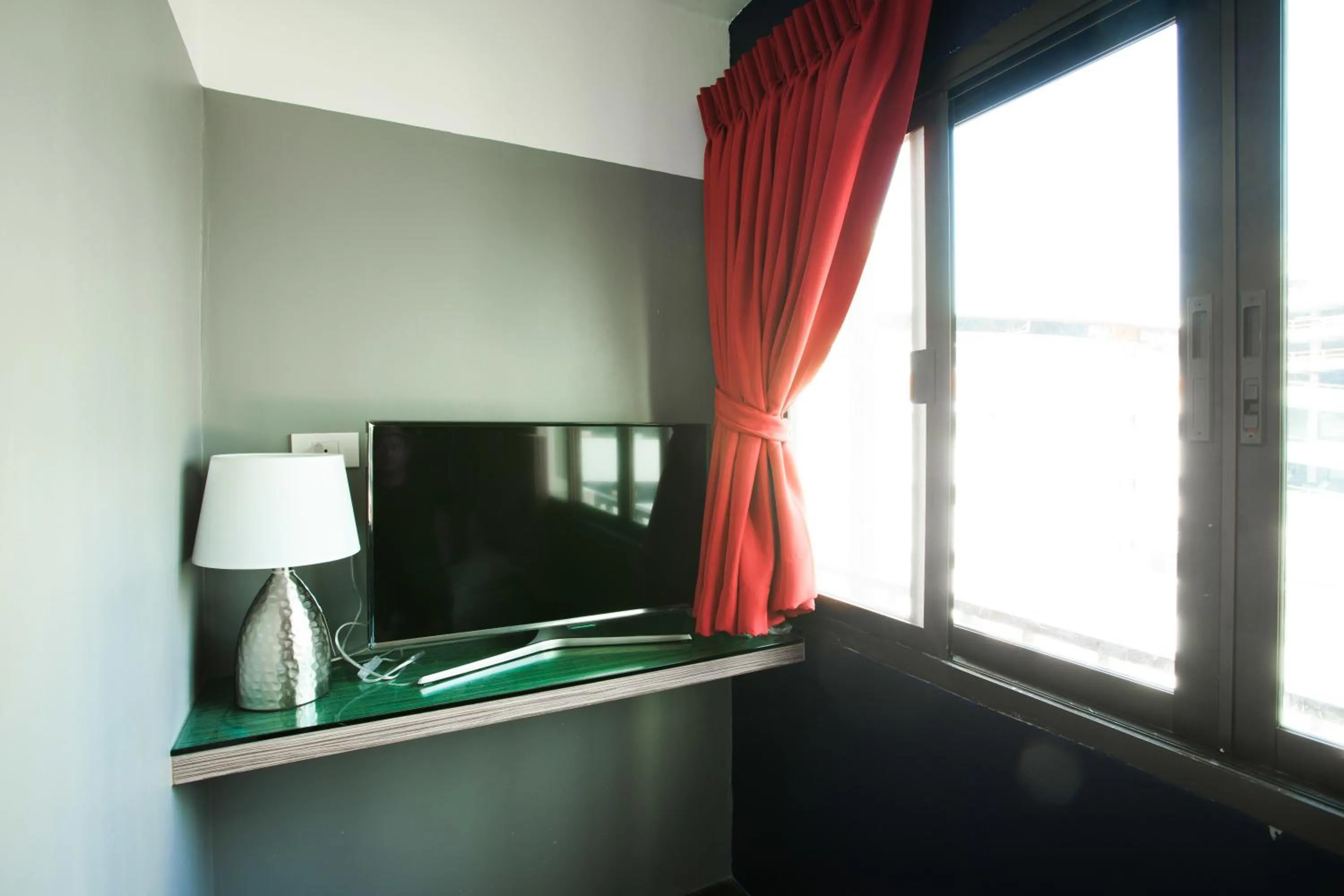 Day in Cloud 9 Lodge