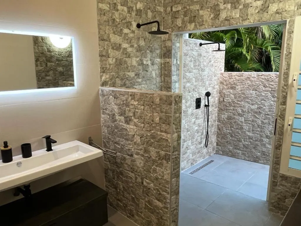 Villa Cajou chambres d'hôtes chez l'habitant et Zanzibar cottage