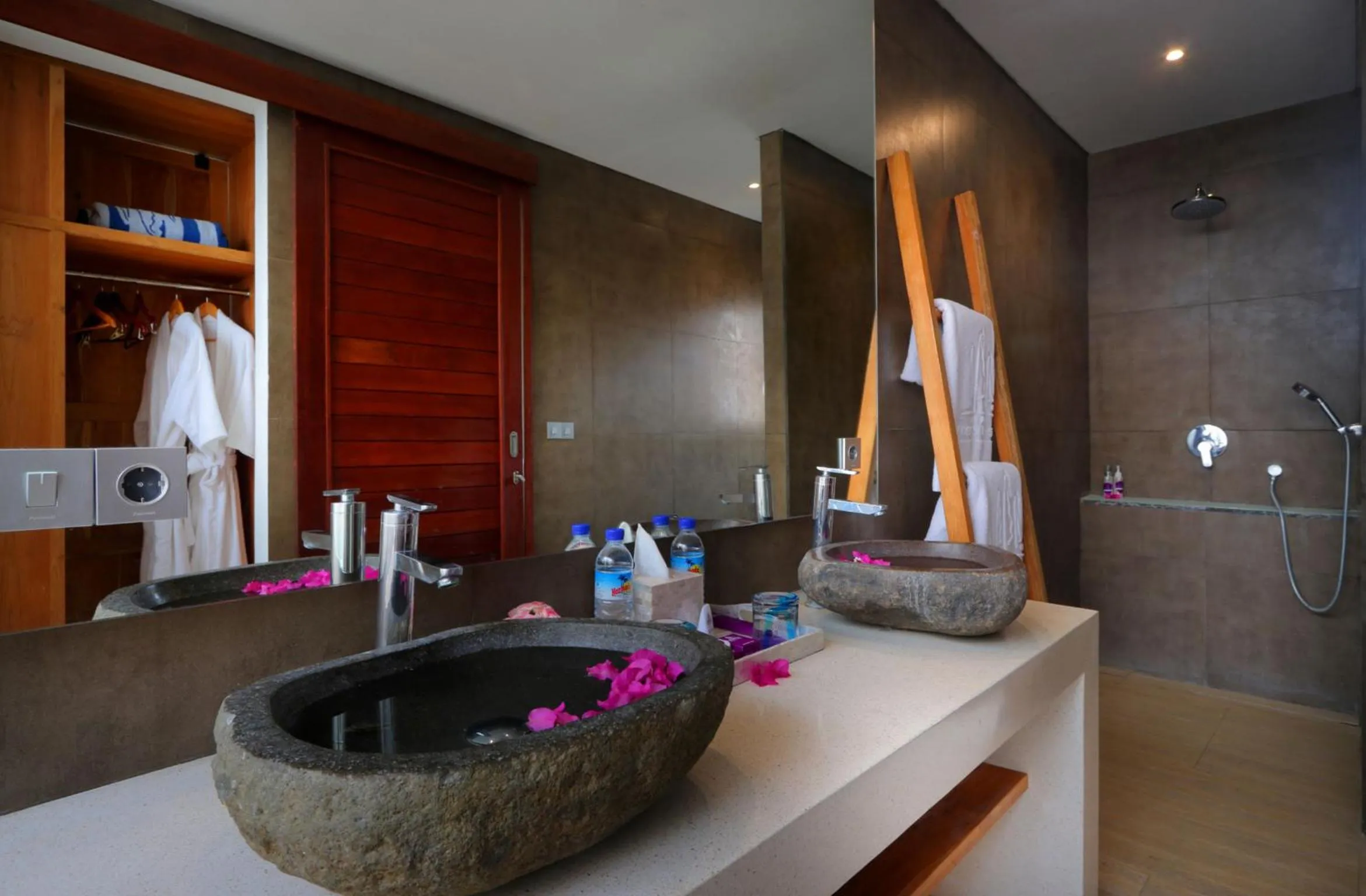 Bathroom in Anema Wellness & Resort Gili Lombok - Diving Center PADI