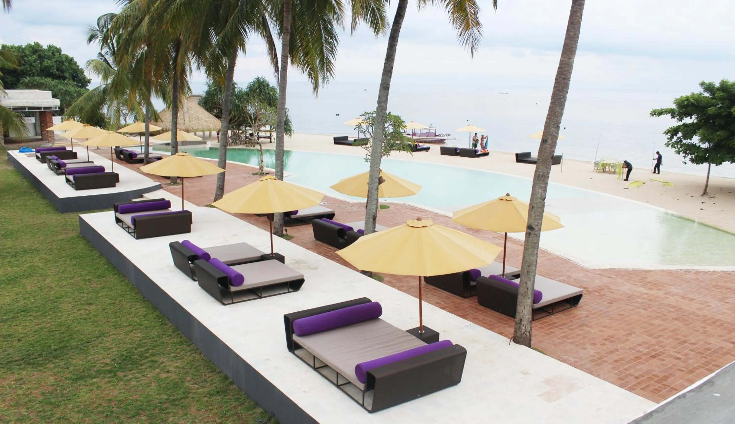 Swimming pool in Anema Wellness & Resort Gili Lombok - Diving Center PADI