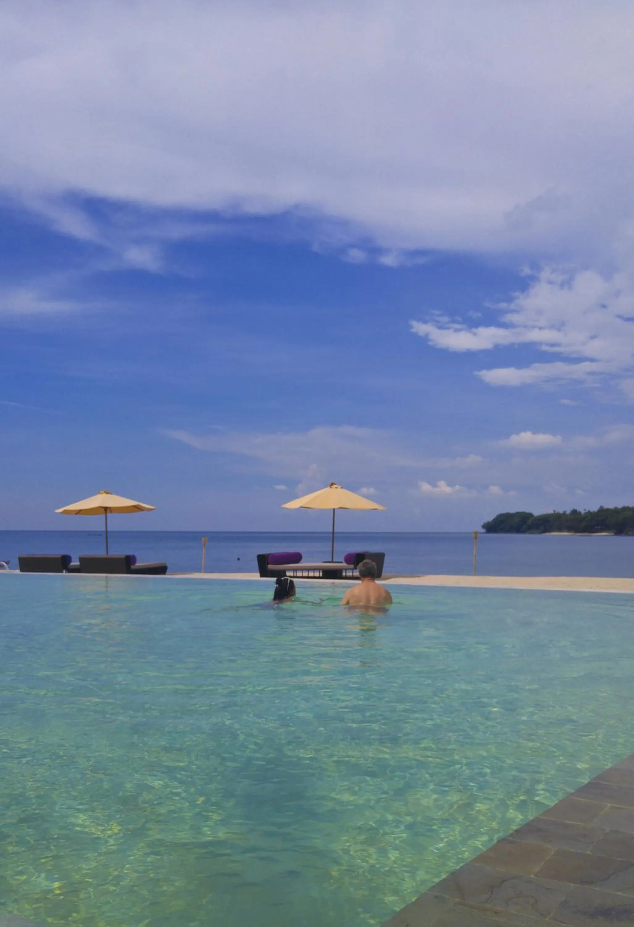 Guests in Anema Wellness & Resort Gili Lombok - Diving Center PADI