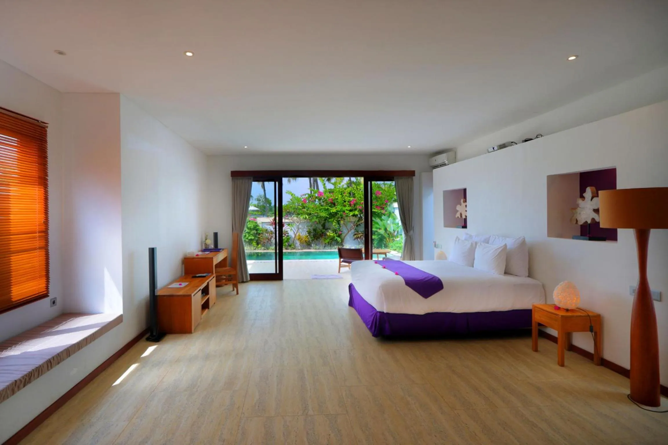 Pool view, Bed in Anema Wellness & Resort Gili Lombok - Diving Center PADI