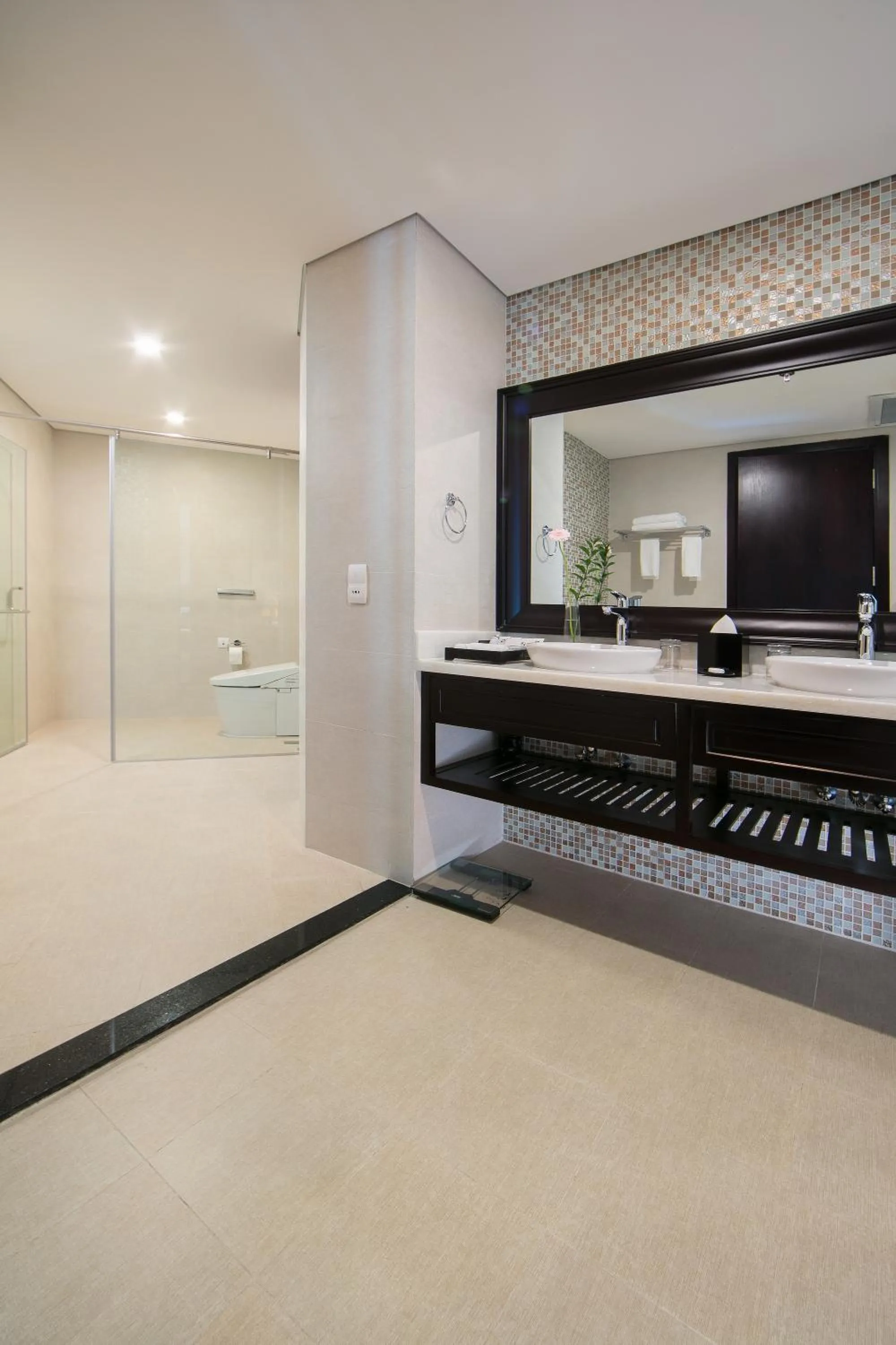 Swiss-Belresort Tuyen Lam