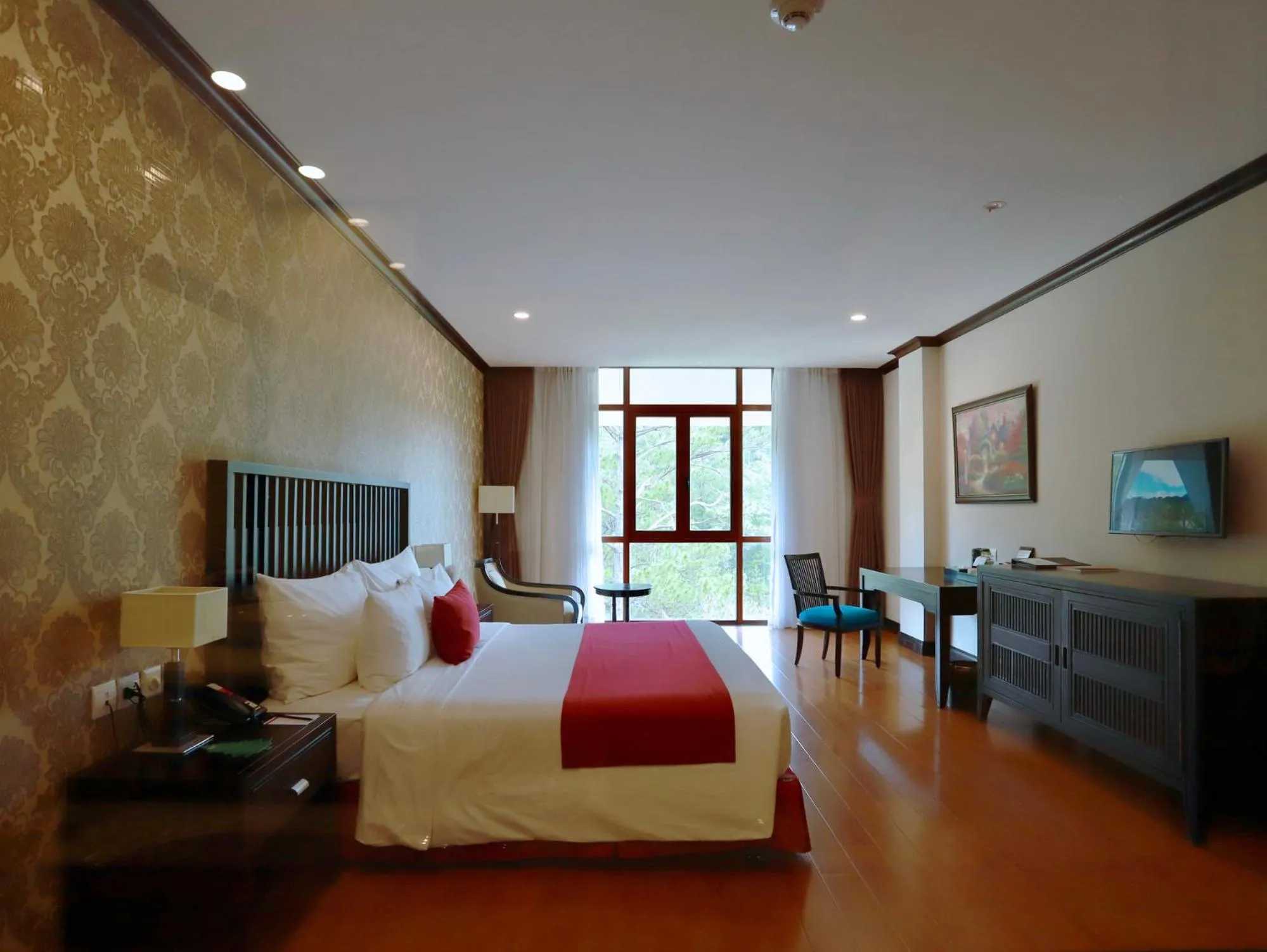 Bed in Swiss-Belresort Tuyen Lam