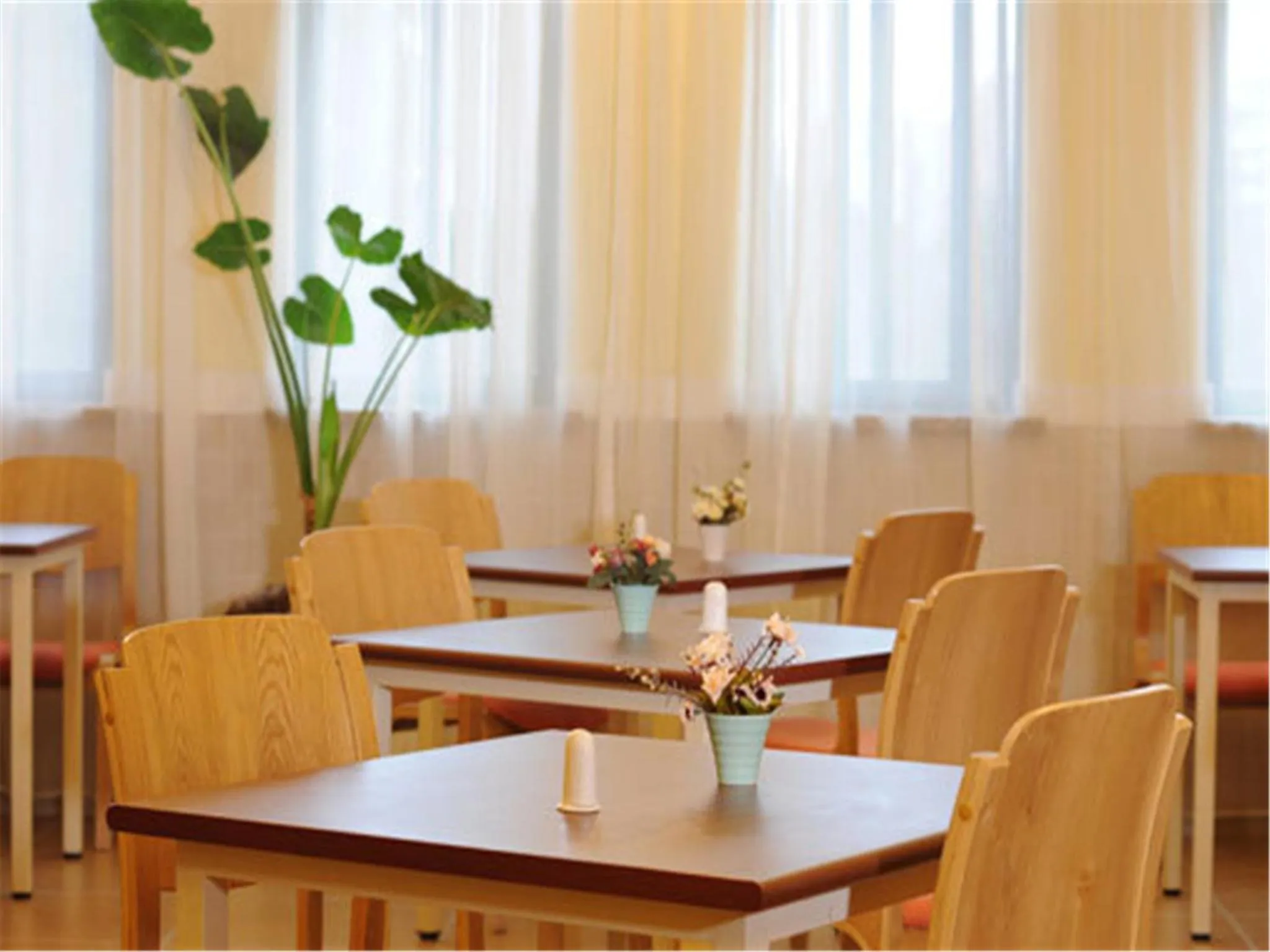 Restaurant/places to eat in Home Inn Tianjin Weidi Avenue Culture Centre