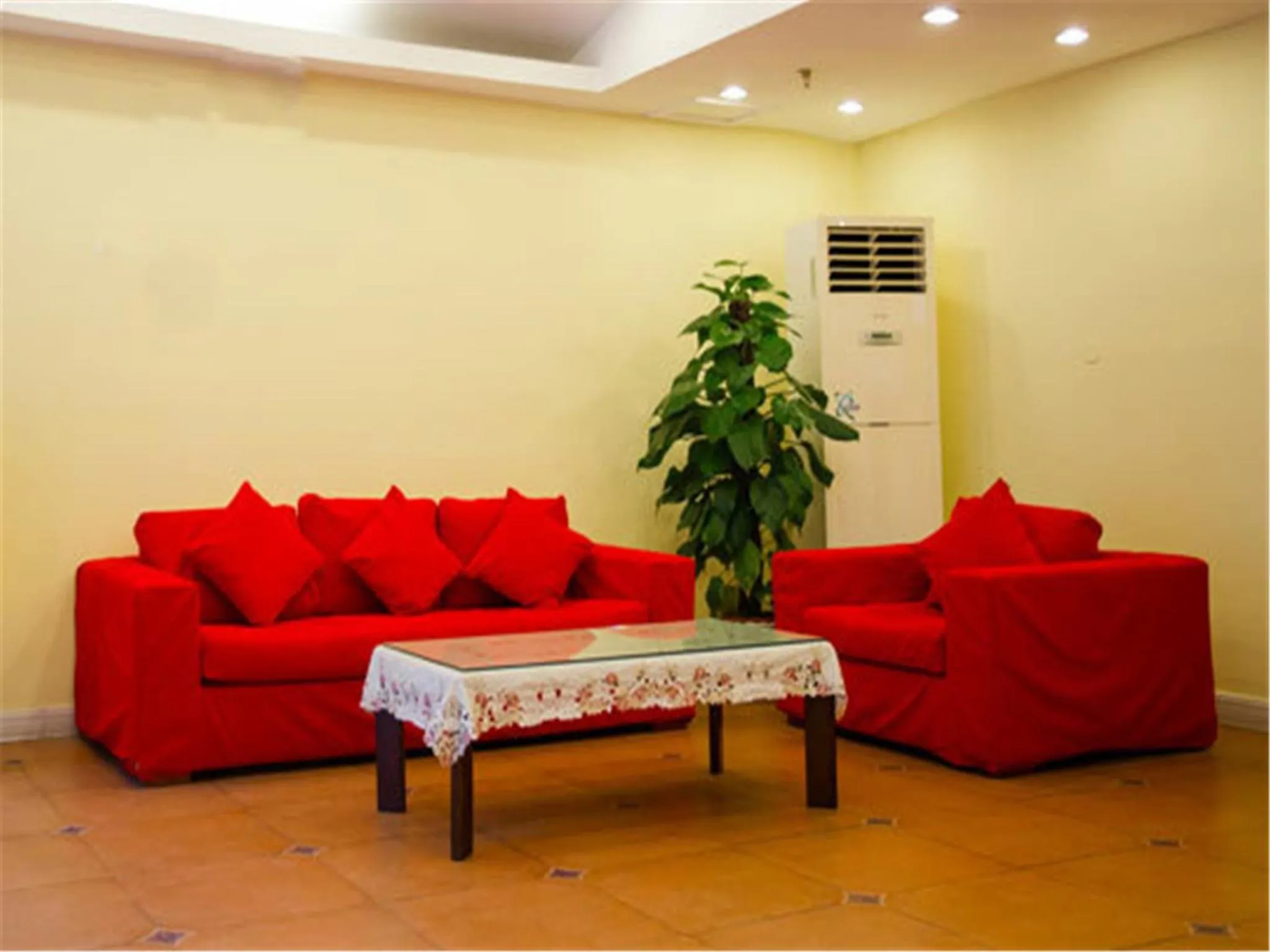 Lobby or reception in Home Inn Tianjin Weidi Avenue Culture Centre