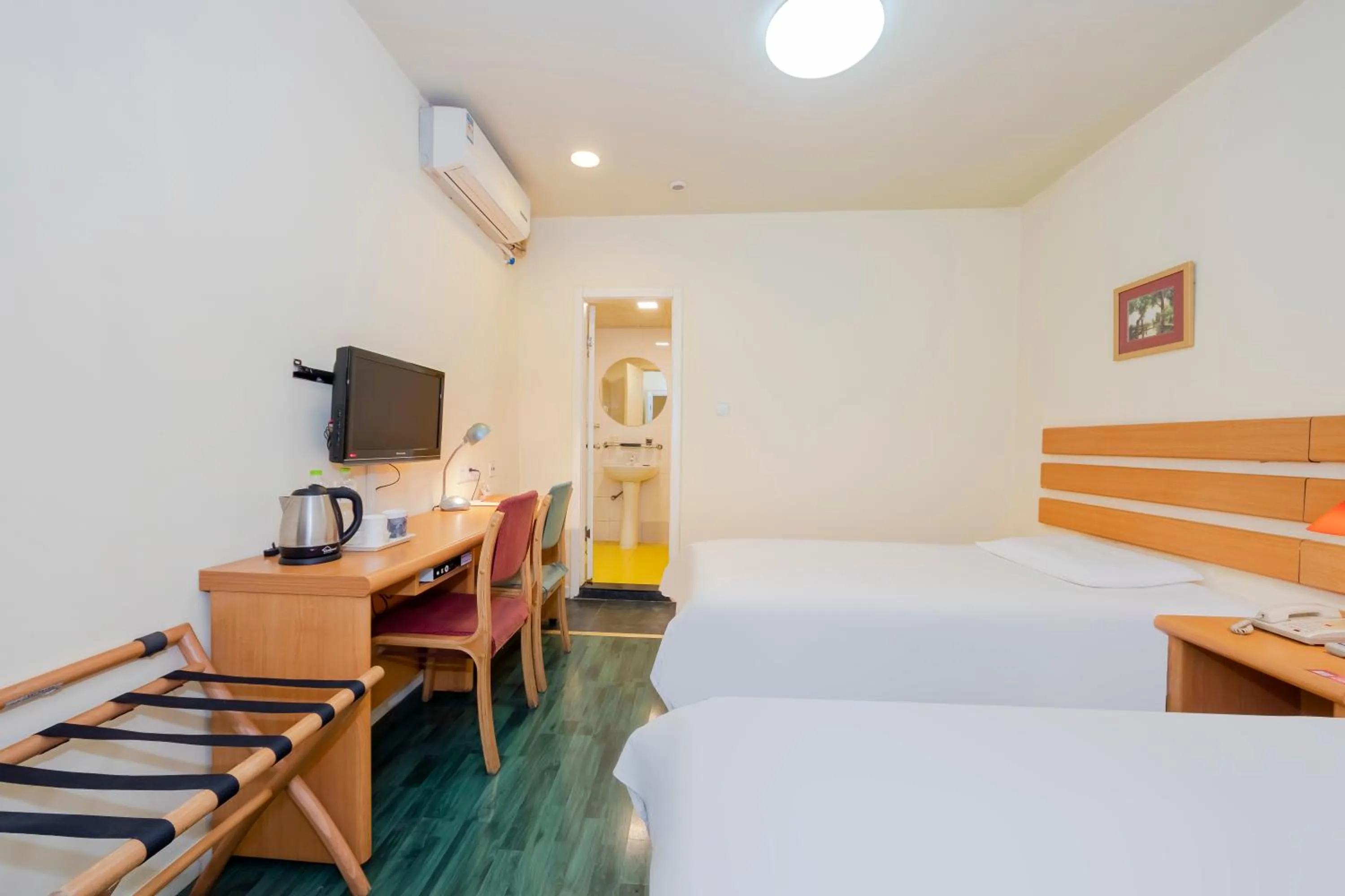 Bed in Home Inn Chongqing Jiangbei Airport Shuangfeng Road