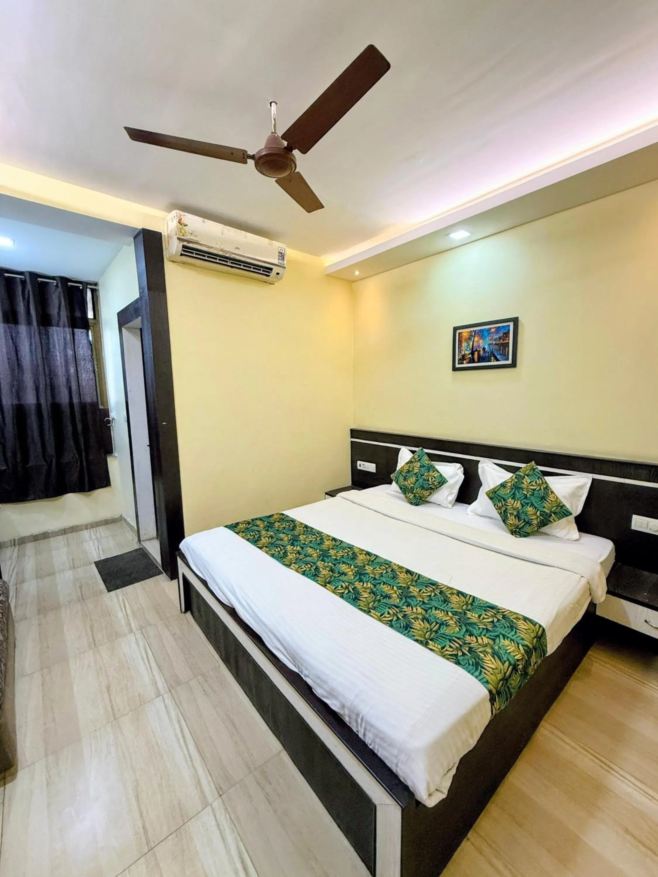 Bed in Hotel Wardhman