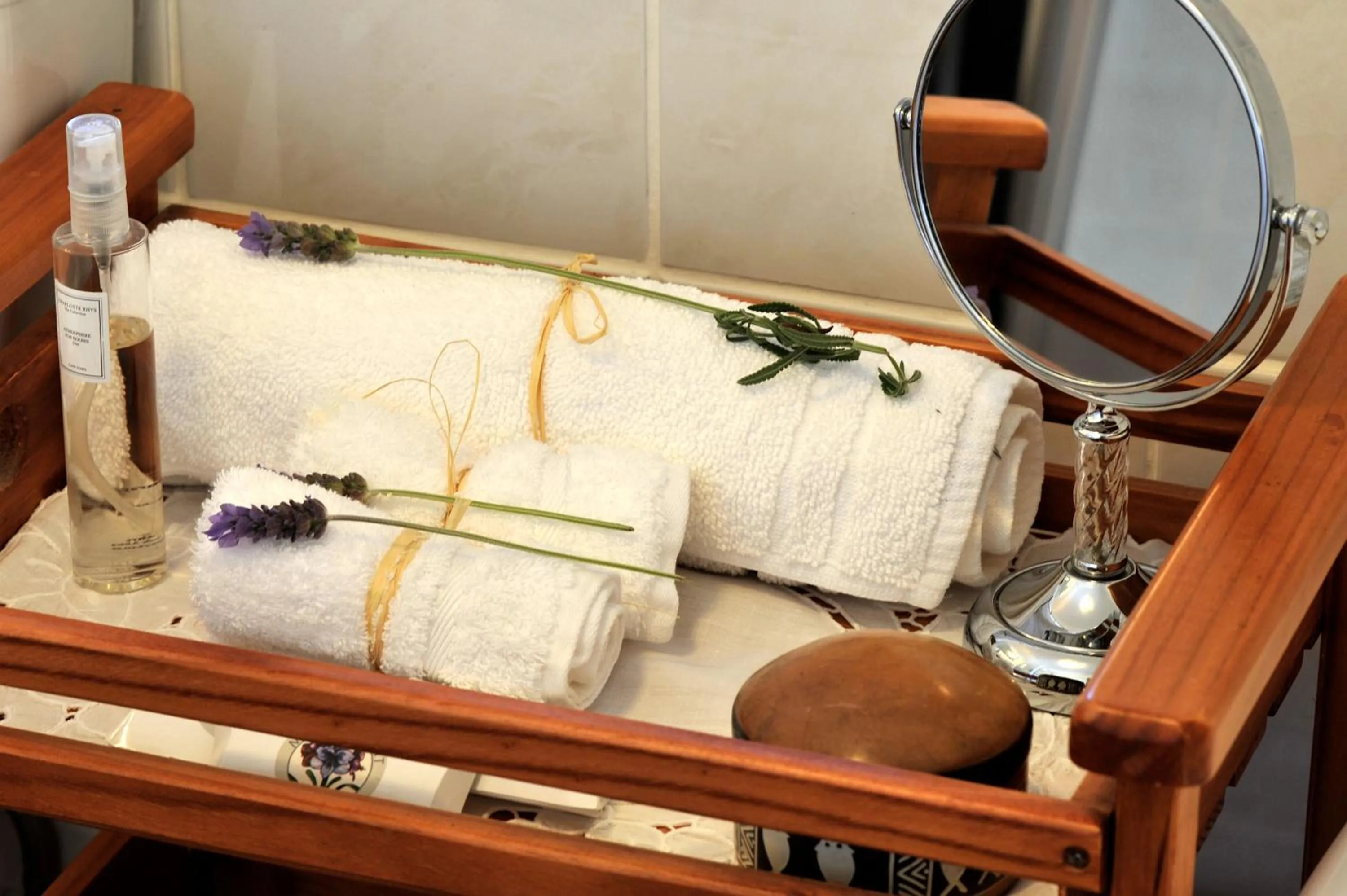 Bathroom in Gable Manor by Neighbourgood
