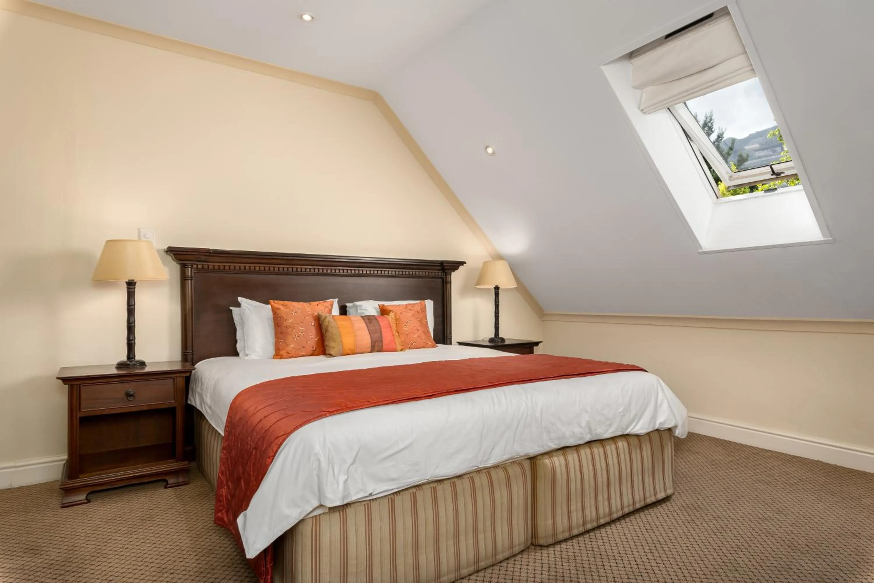 Bed in Gable Manor by Neighbourgood