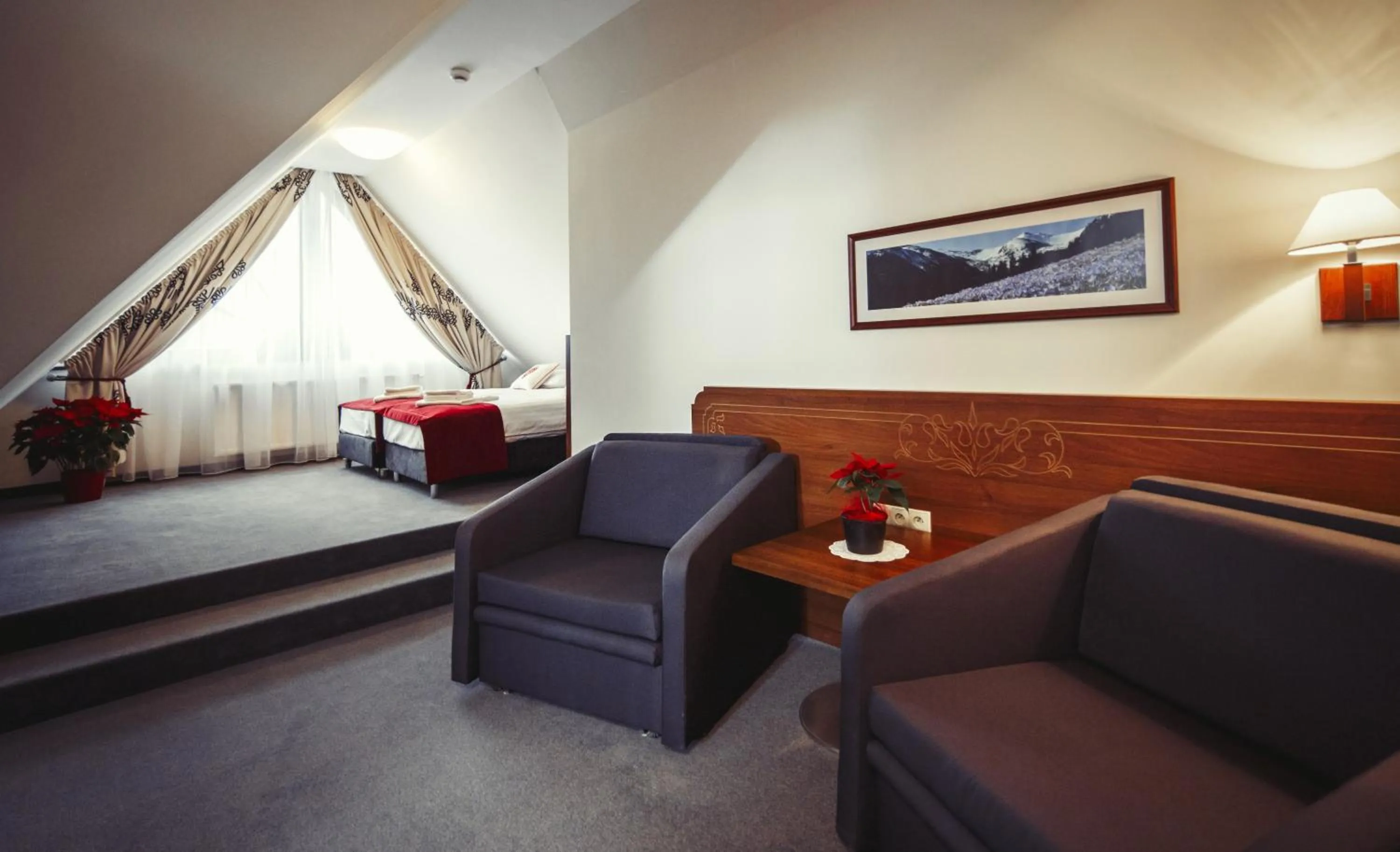 Photo of the whole room in Hotel Logos