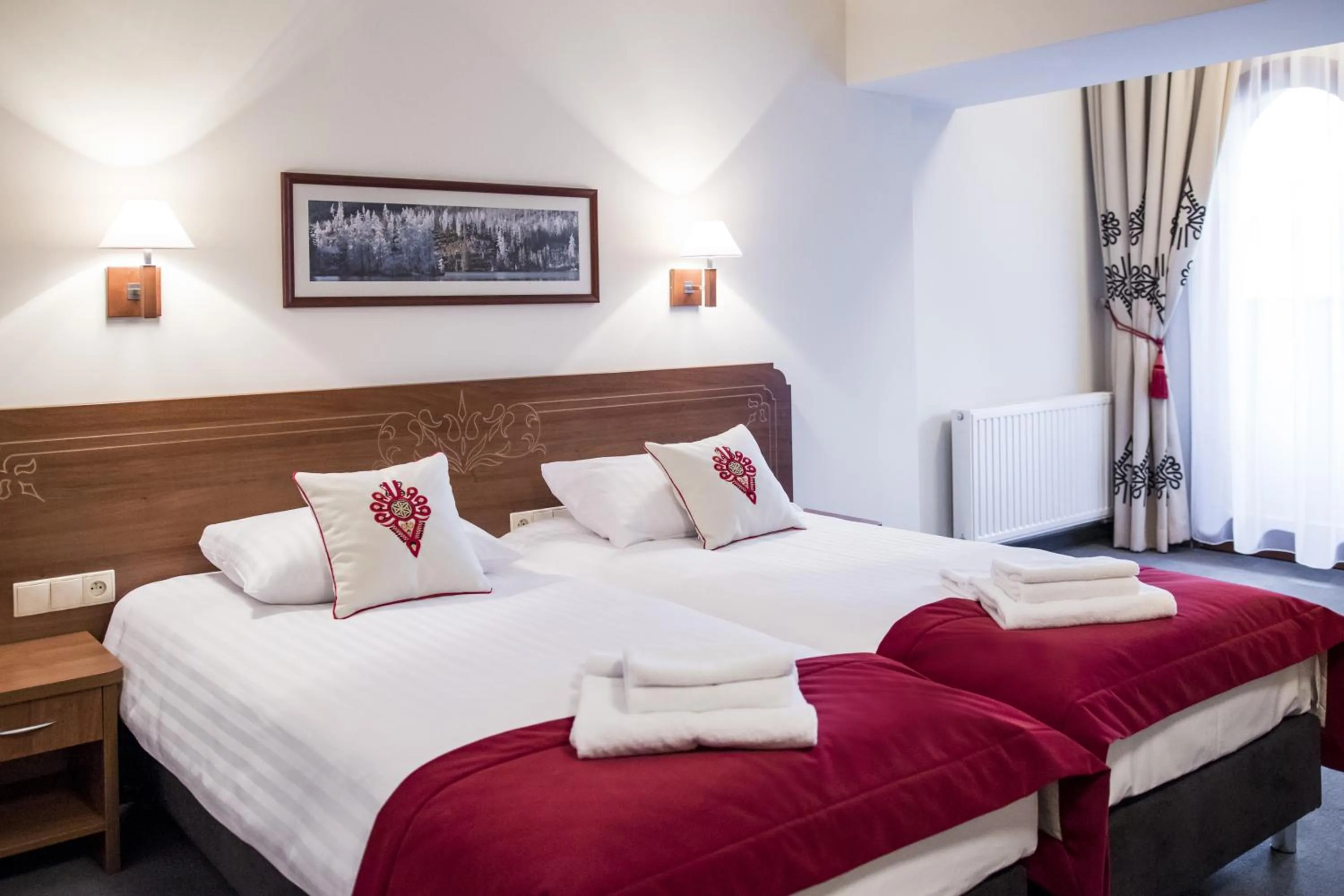 Photo of the whole room, Bed in Hotel Logos