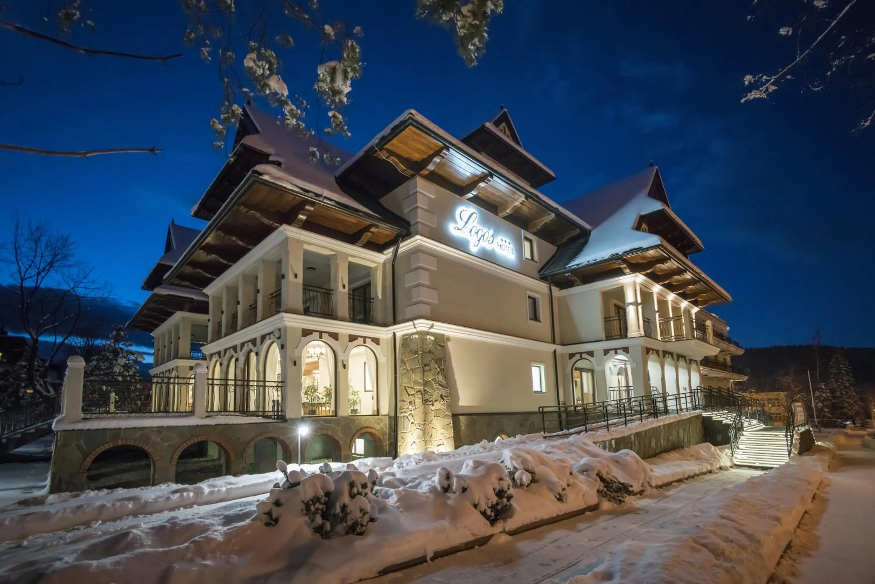 Facade/entrance in Hotel Logos