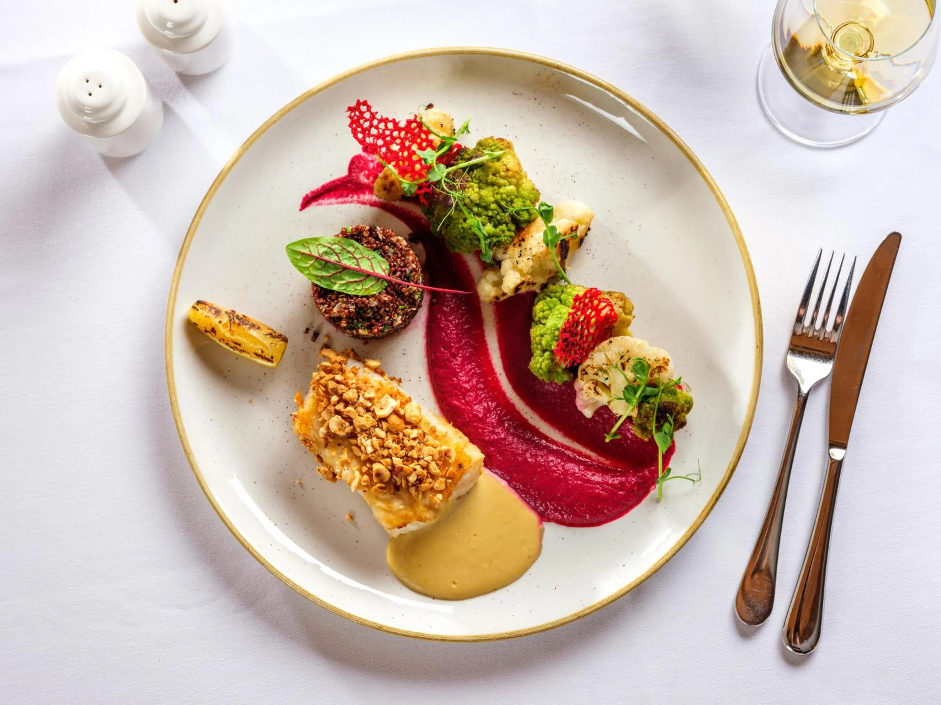 Food and drinks in Hotel Logos